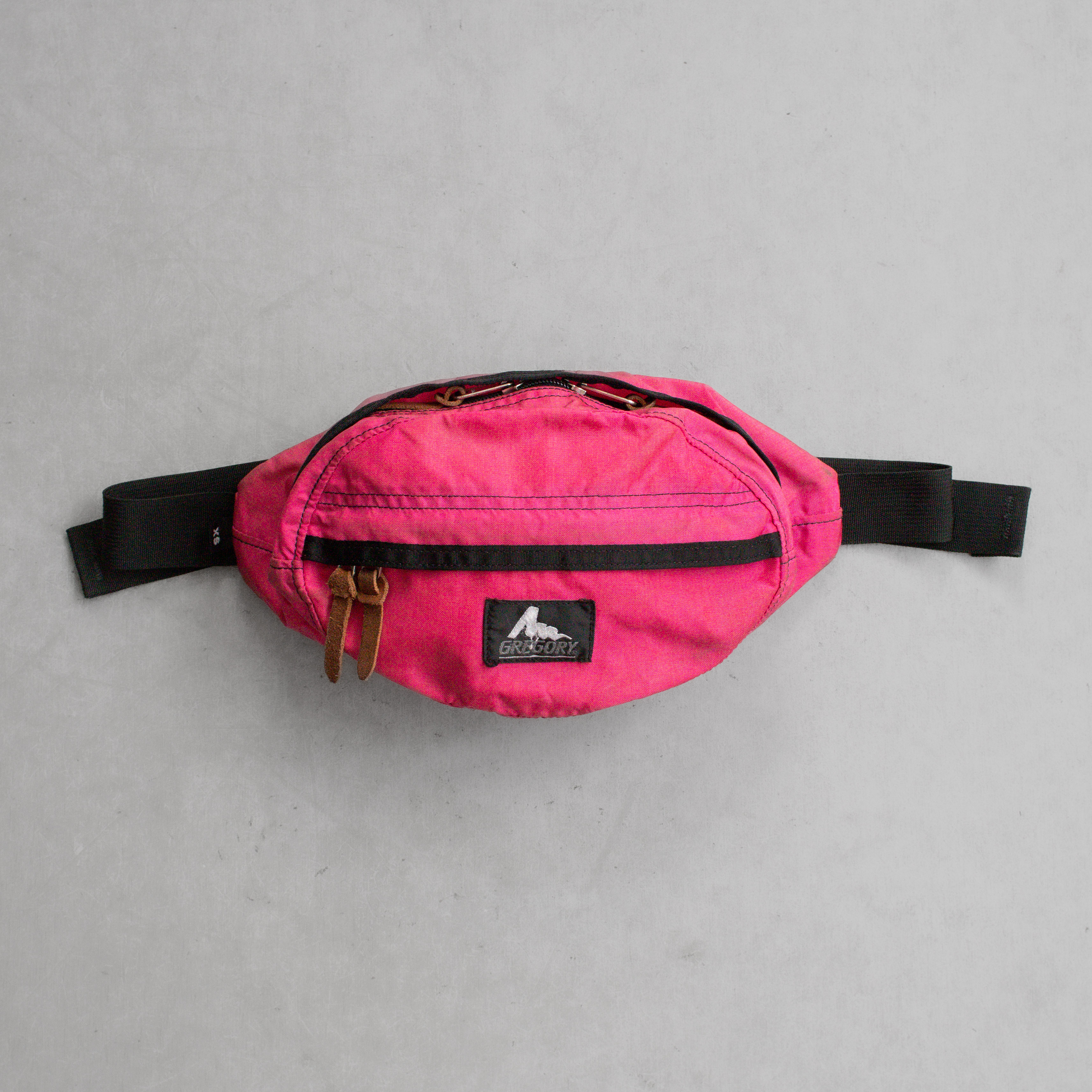 VINTAGE GREGORY TAILMATE XS 美國製 桃紅 登山 運動 斜肩 腰包