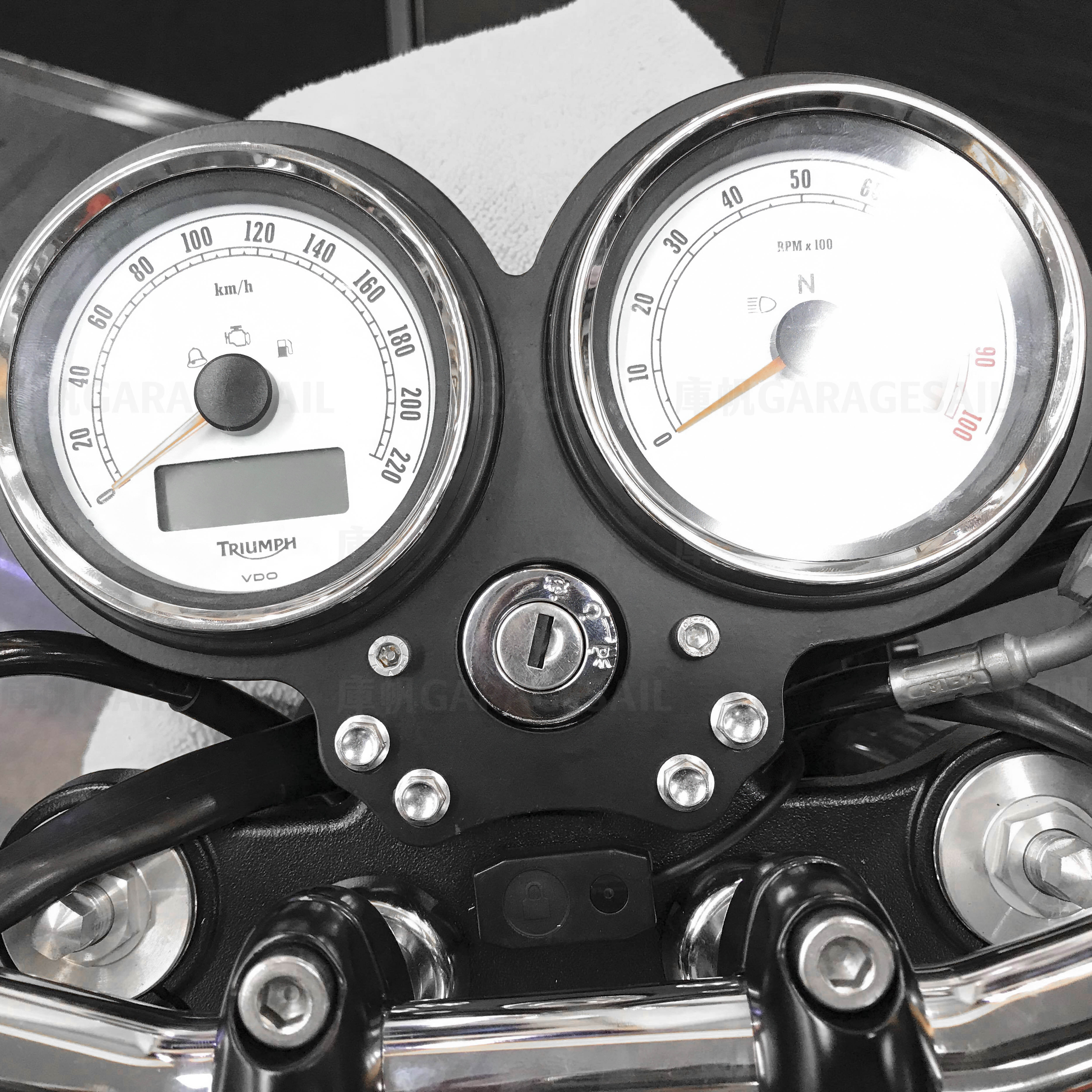 Motone AC Lay Flat Dash - Gauge - Speedo/Tacho Clock Mount + Ignition Relocation Bracket - VDO