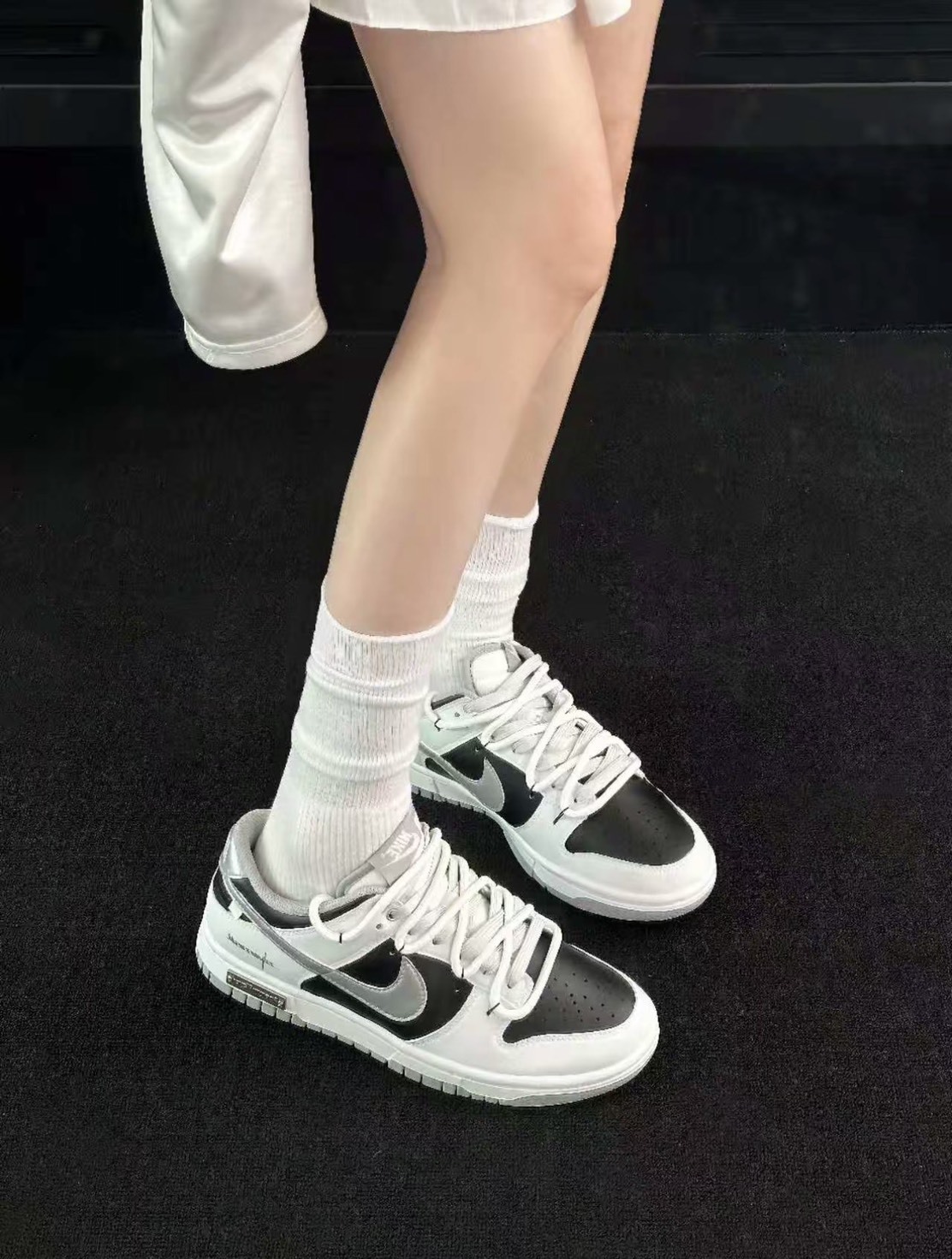 【訂製鞋款】Nike Dunk Low Y2K 反轉 黑白 銀勾 訂製 休閒鞋 DD1503-103(Team1045-星黎)
