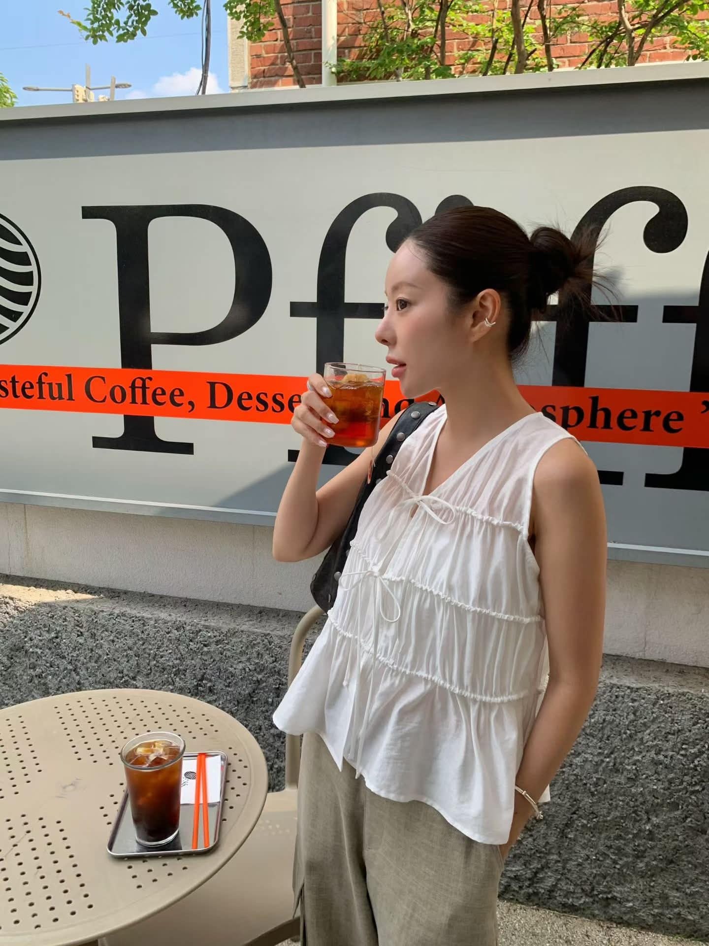 FL03 法式天絲綁帶抽皺無袖上衣