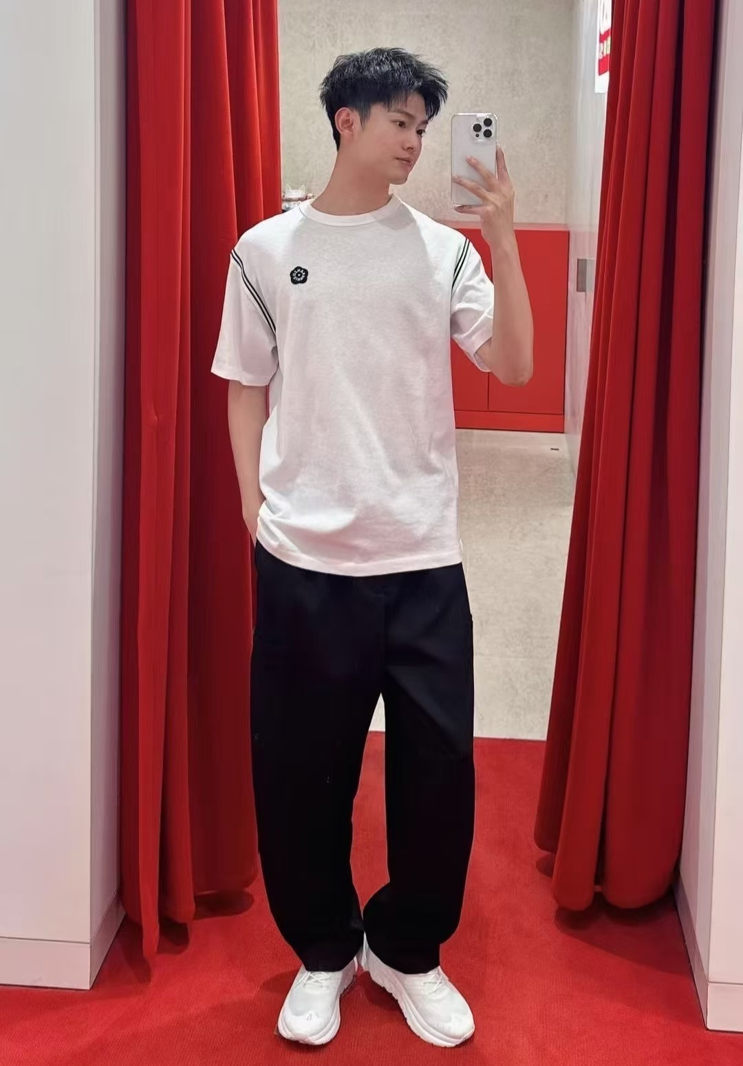 KENZO 白色 併 肩膀黑色邊 Tee