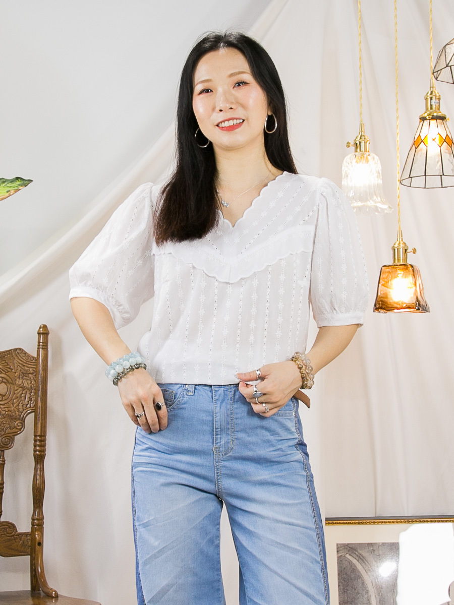 【5/6-7/6限時優惠】胸位RUFFLE邊．直紋 花花刺繡 麻棉料TOP