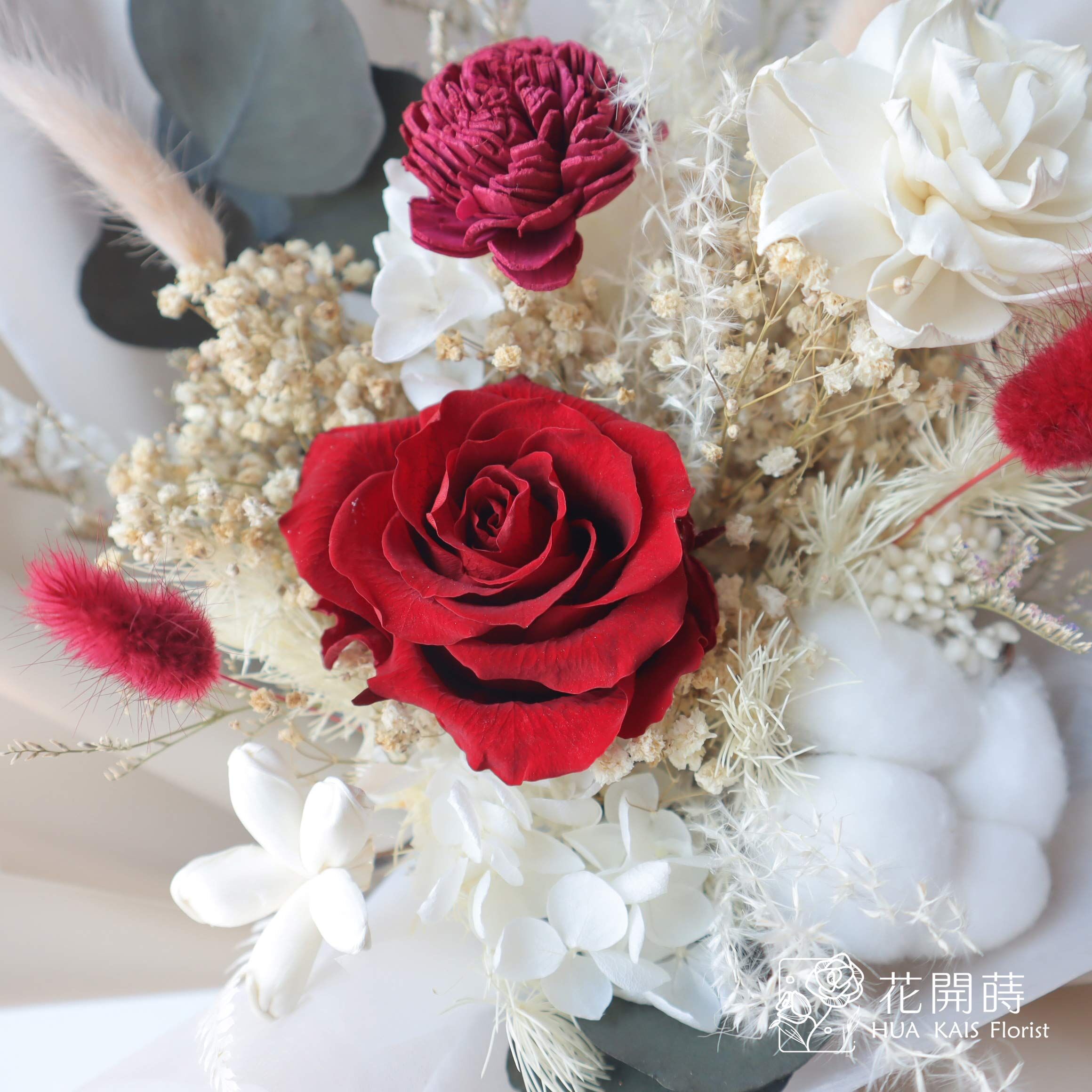 永生花束|素雅紅永生花束(L)|大型花束|永生花|情人節花束|畢業花束|生日花束