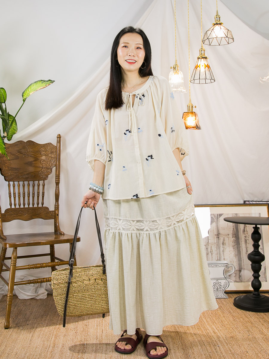 【5/6-7/6限時優惠】全開胸扣鈕．花花刺繡．麻棉料TOP