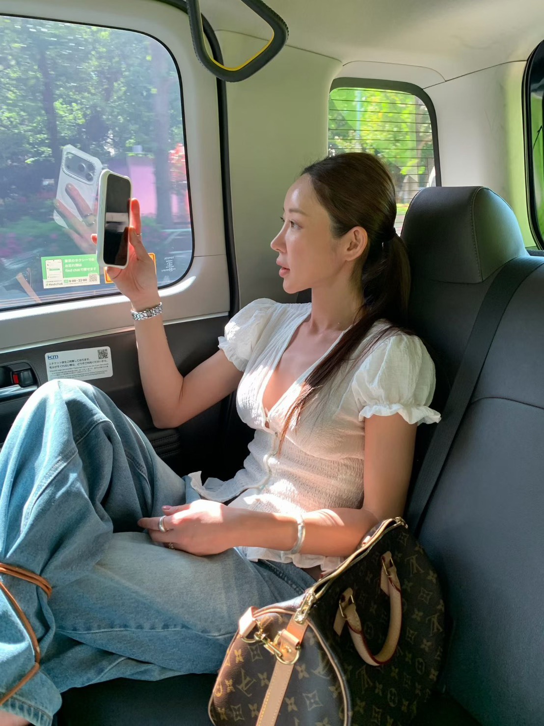 V領鬆緊縮腰襯衫