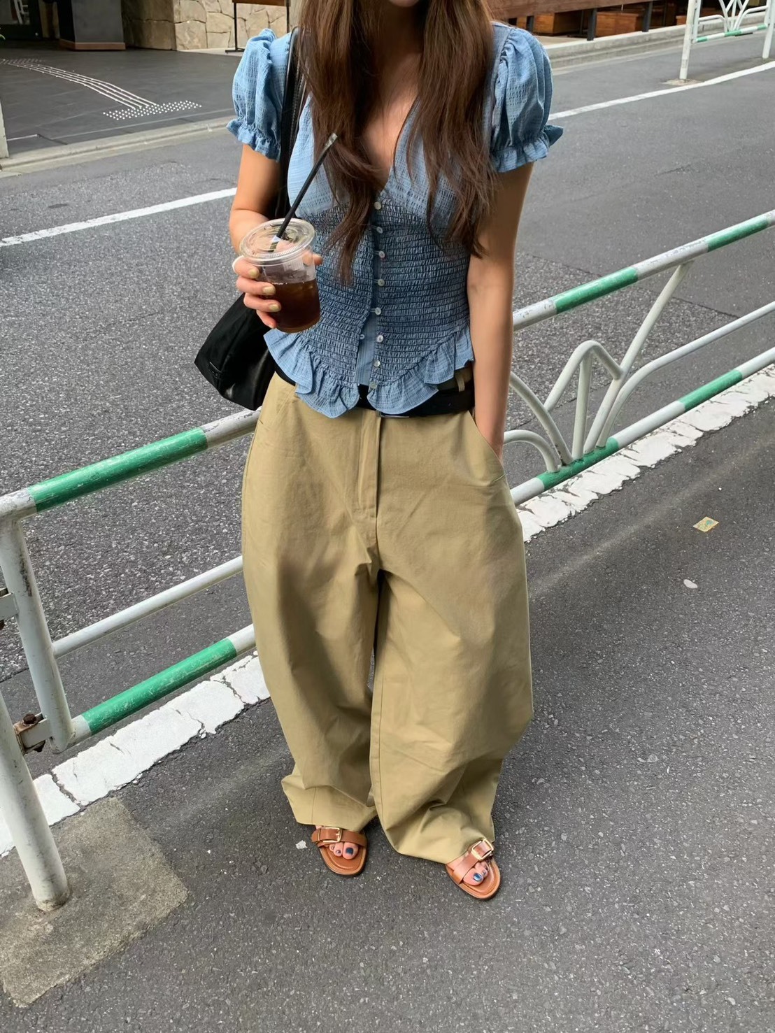V領鬆緊縮腰襯衫