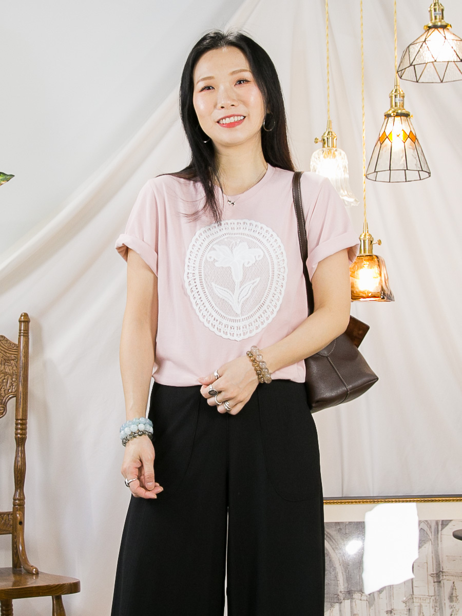 【5/6-7/6限時優惠】胸位花花刺繡 LACE．COTTON料TOP