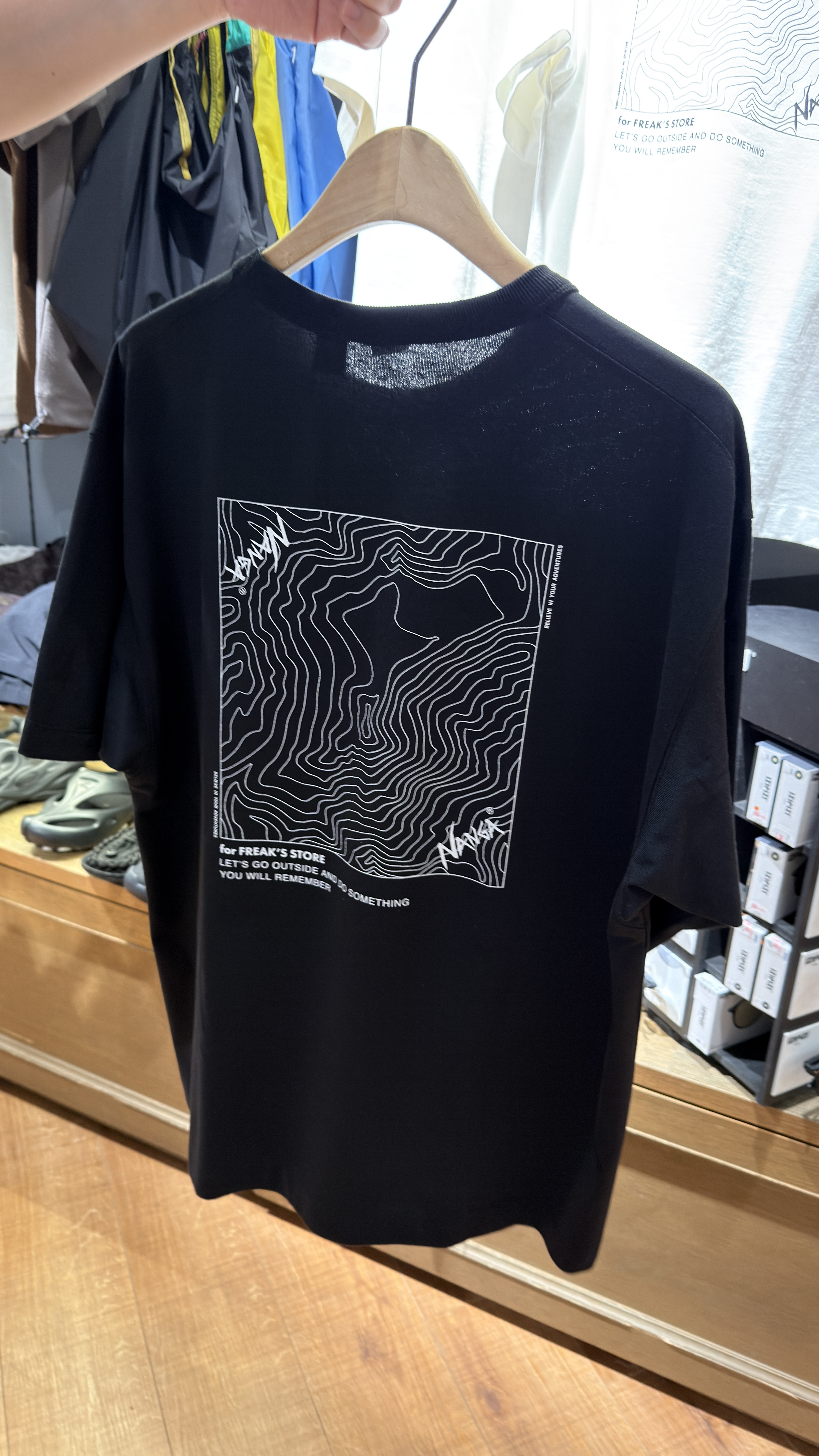 【日本限時連線🇯🇵  6/6 早上10:00（台灣時間） 準時收單 ✈️ 】NANGA ECO HYBRID CONTOUR LOGO TEE 環保混紡輪廓線條 短tee 別注款