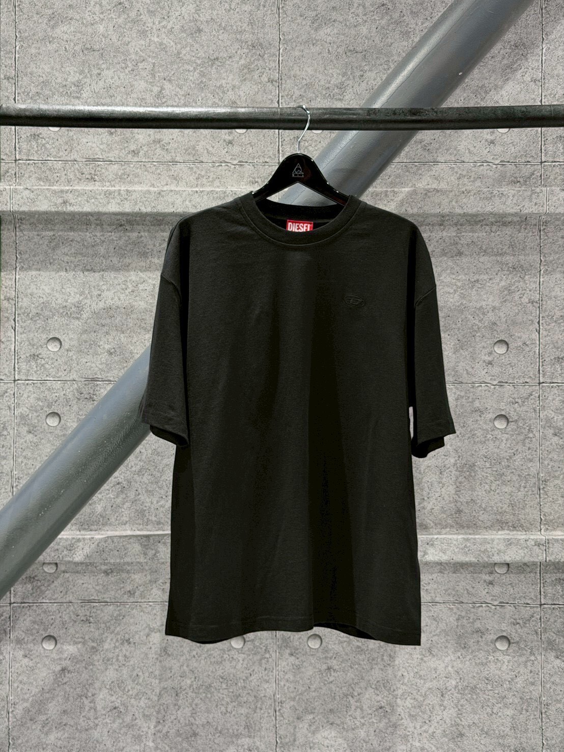 現貨折扣 DIESEL 刺繡大D Logo 黑短袖 T