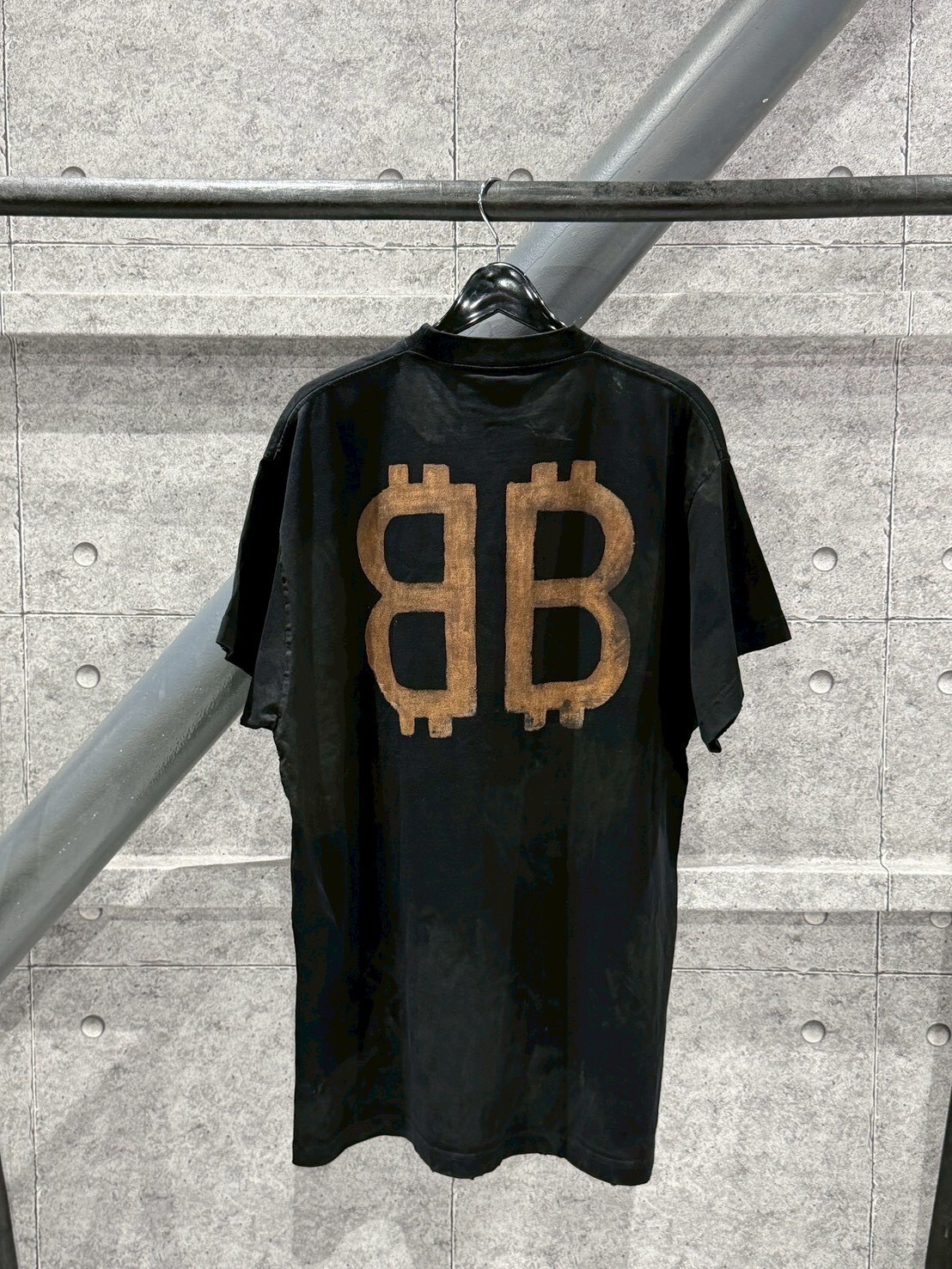 現貨五折 BALENCIAGA 泥染雙B 比特幣Logo小破壞短袖 T