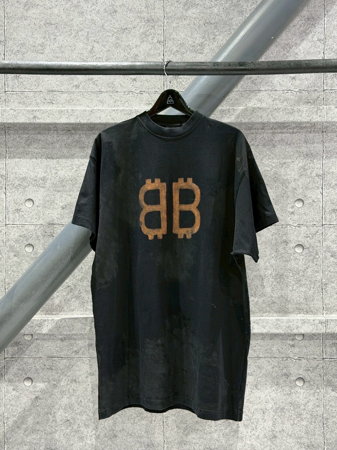 現貨五折 BALENCIAGA 泥染雙B 比特幣Logo小破壞短袖 T