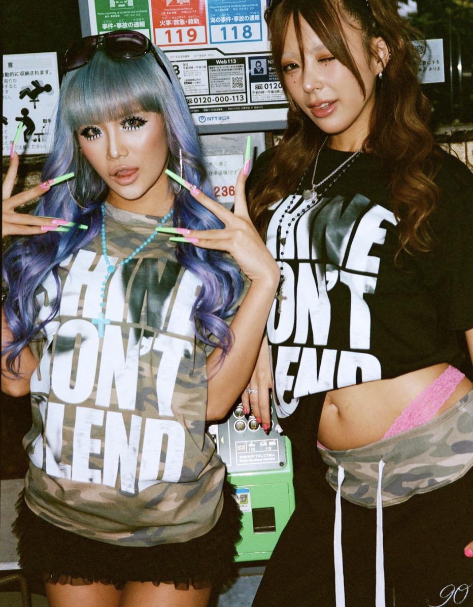 Ninety Girl Gothic Big Graphic Tee