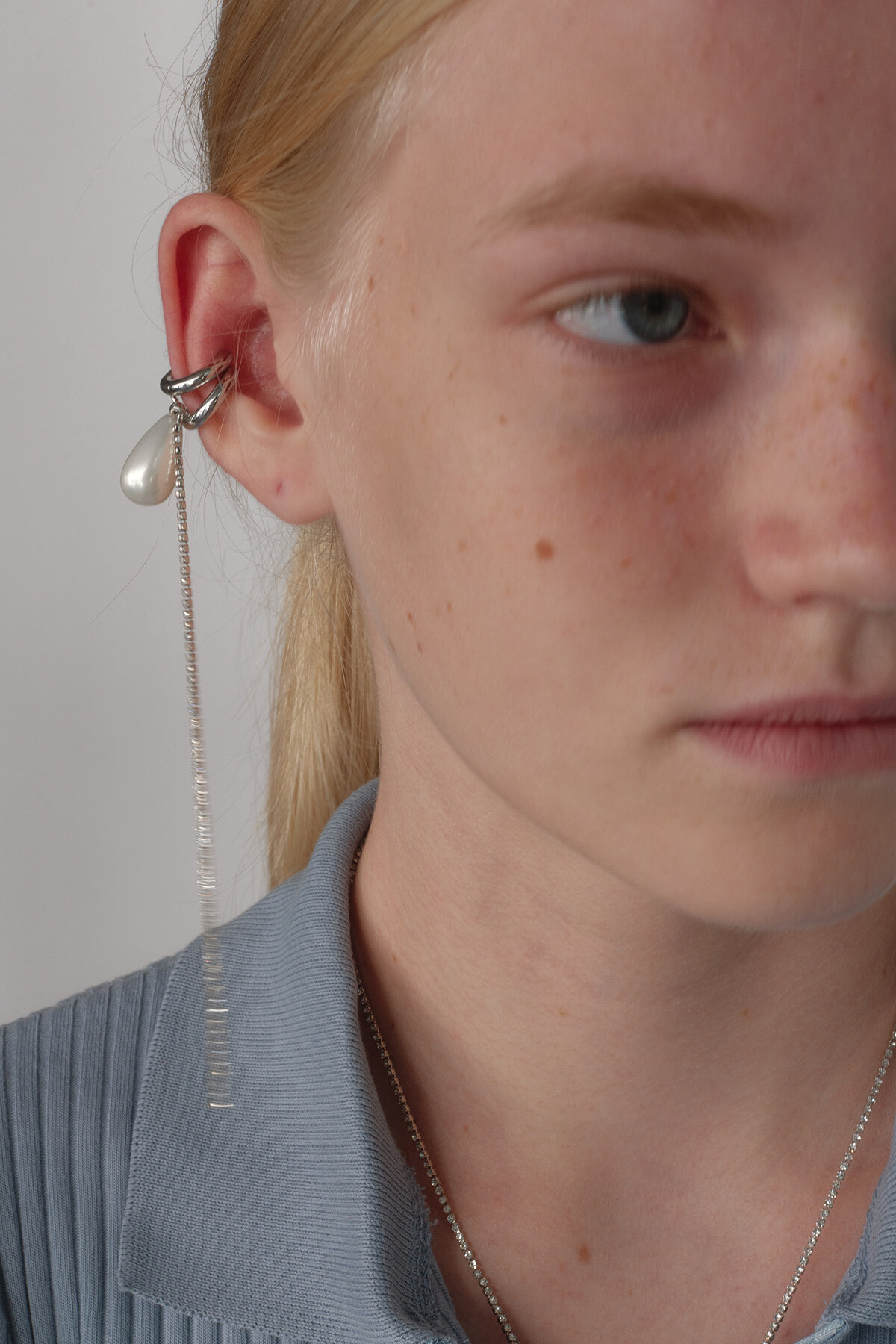 MONDAY EDITION TEARDROP PEARL CRYSTALINE EAR CUFF (SET) MWER240608SV