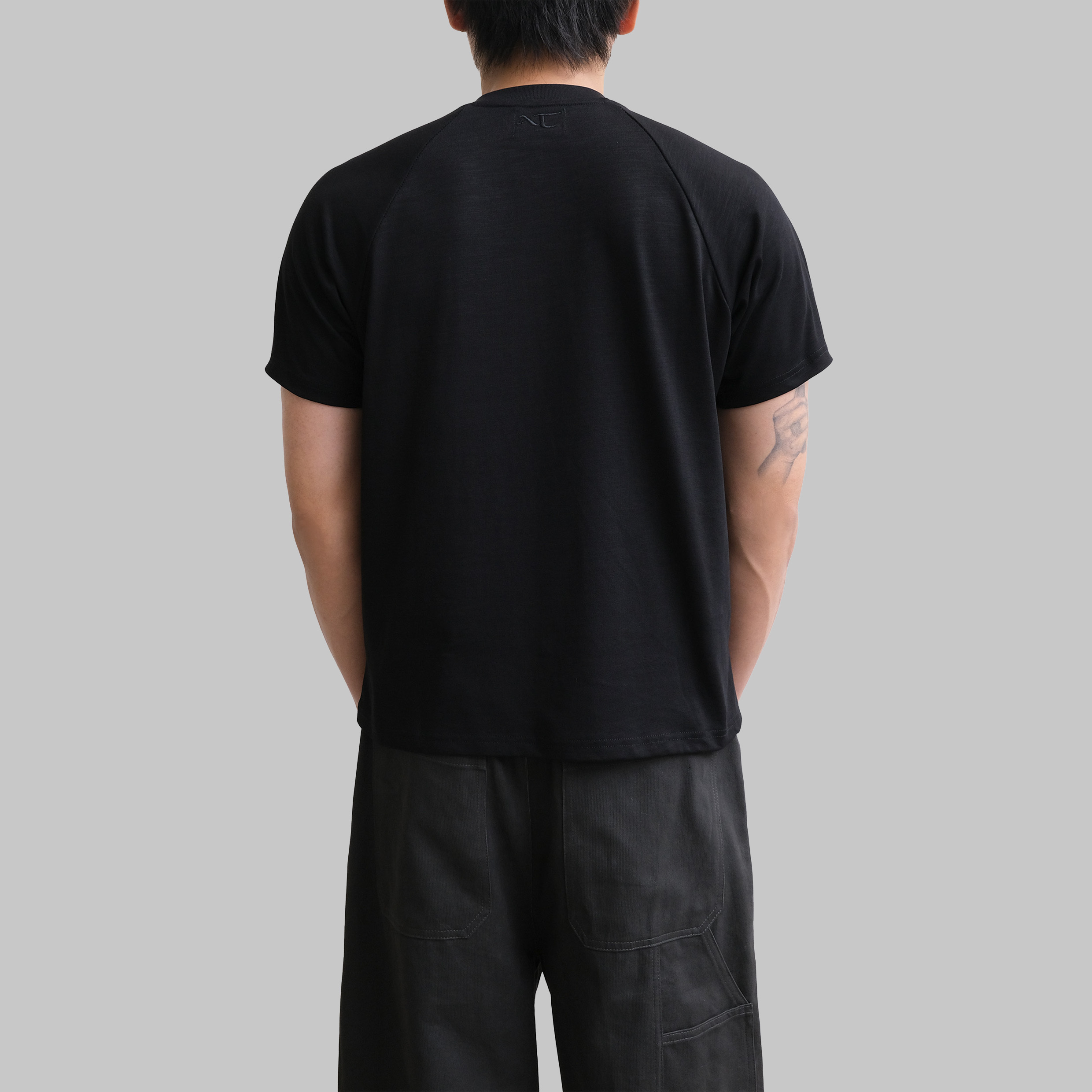 Anonymous Talking Henley tee 亨利領短Tee