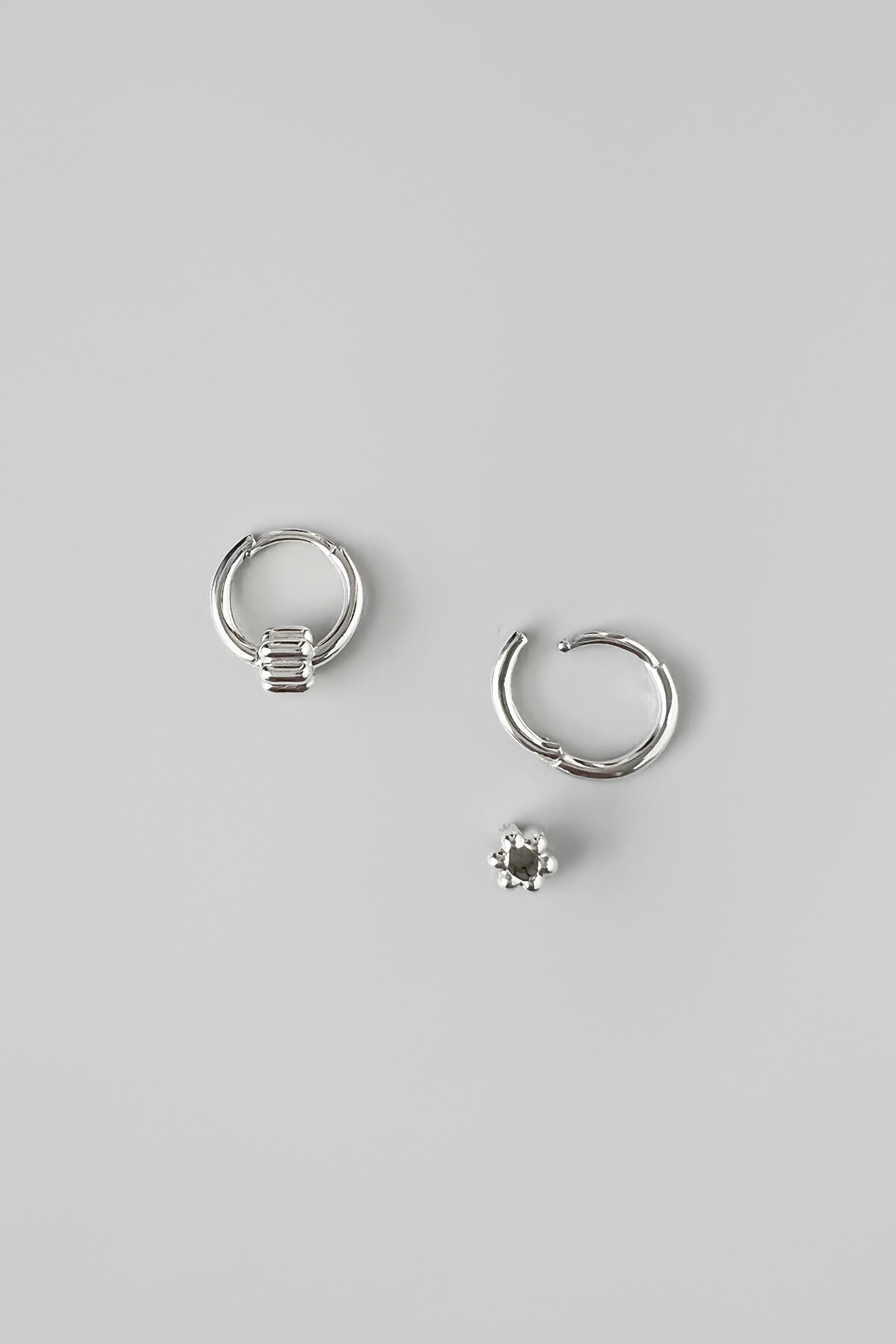 MONDAY EDITION CANELE HOOP EARRINGS SLIVER MWER251001SV
