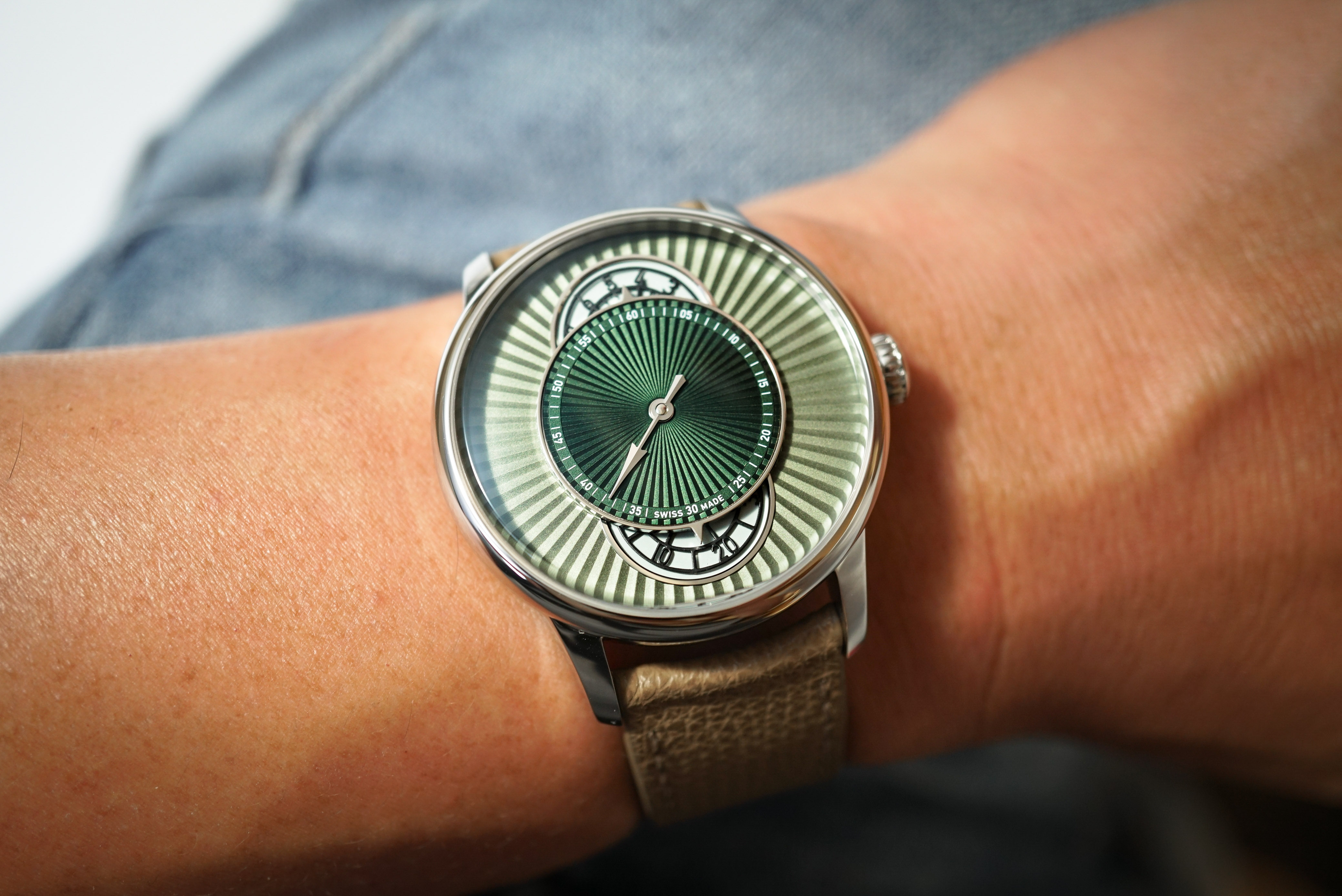 Louis Erard,藝術大師系列,Métiers d‘Art,Le Régulateur Esprit Flinqué Green, fluted sunray,調節器,規範式指針,三針一線腕錶,綠色