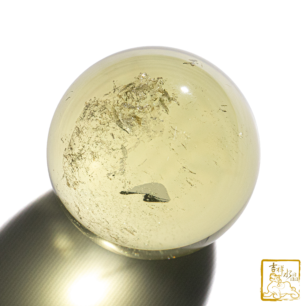 黃水晶球 4.3cm 自信活力