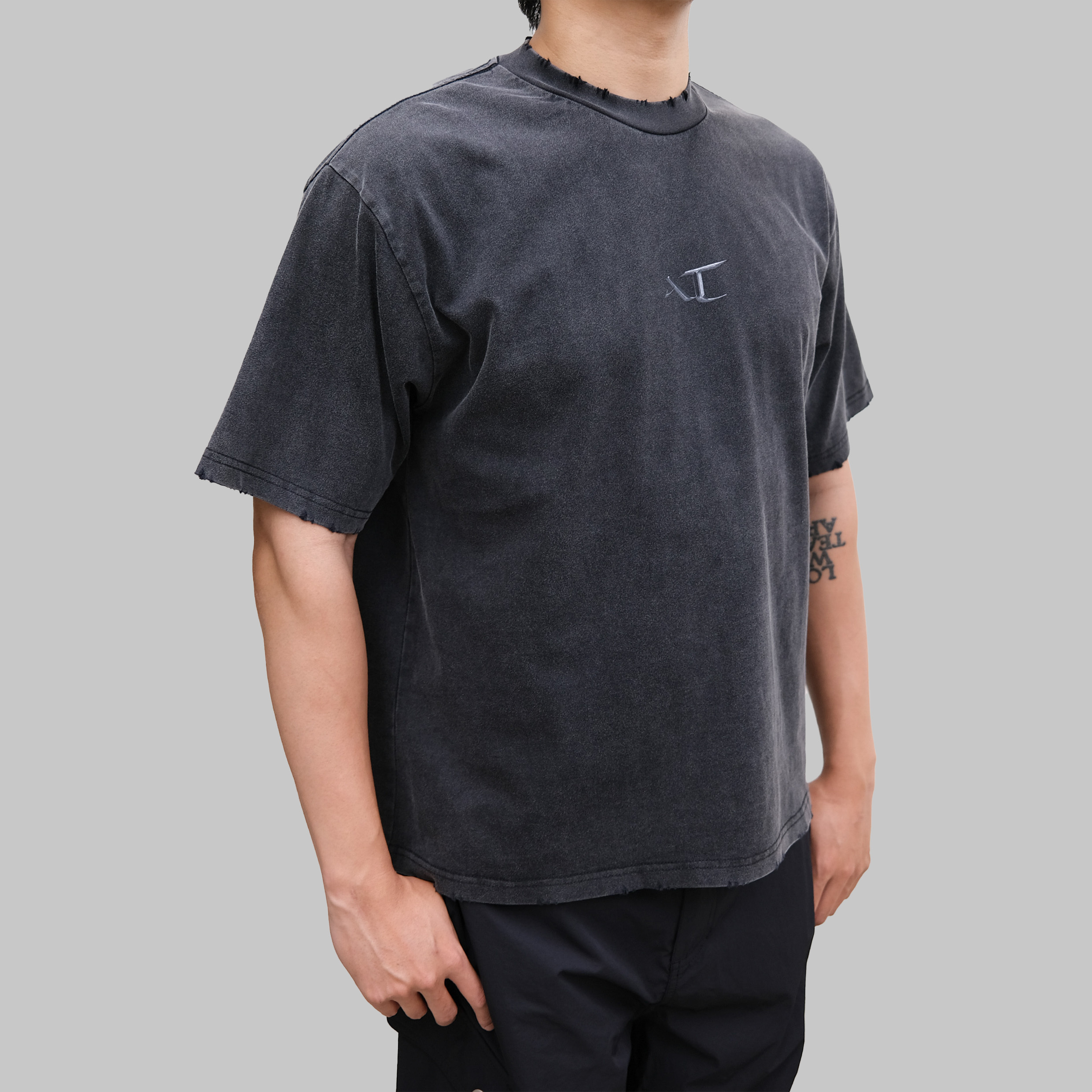 Anonymous Talking Metallic Logo Tee 金屬Logo 水洗短Tee