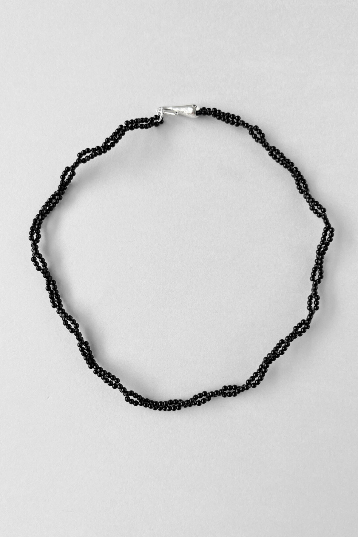 MONDAY EDITION PETITE PLUMERIA NECKLACE BLACK MWNL250510BK