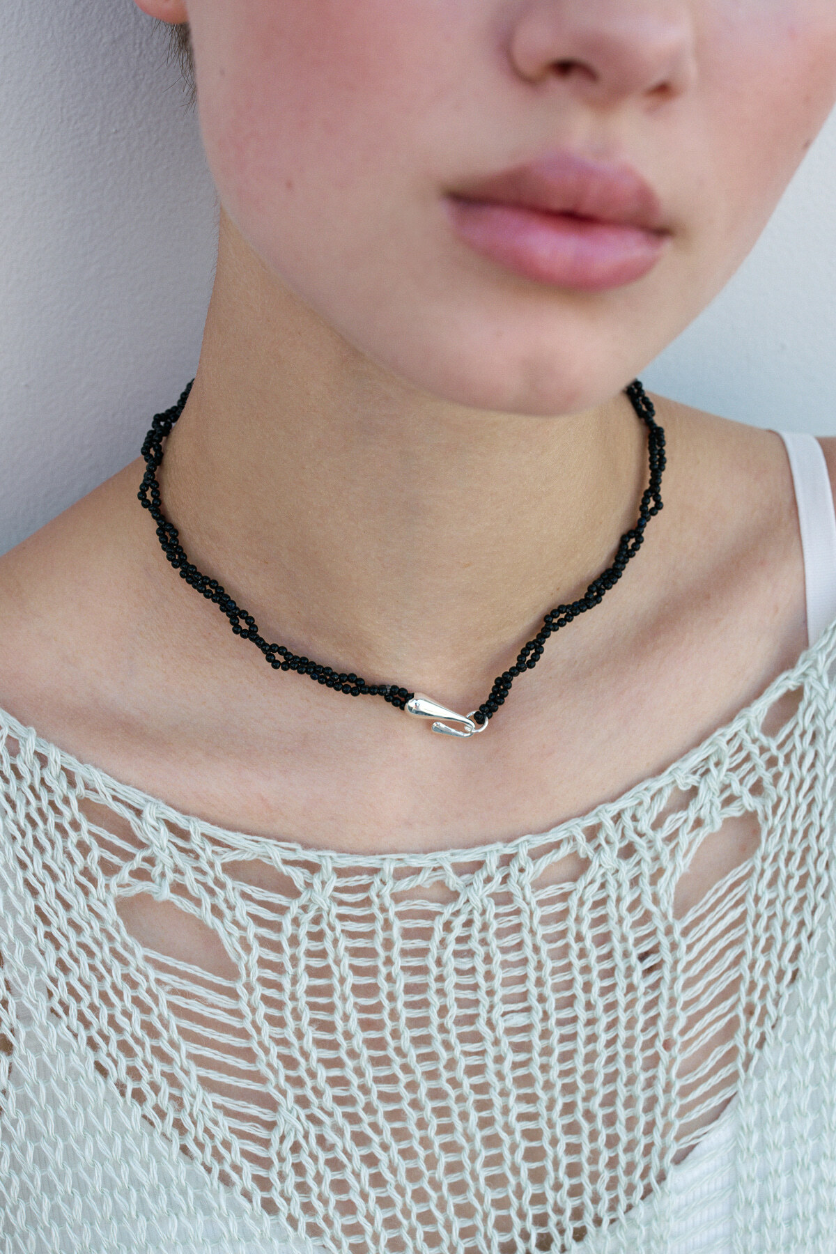 MONDAY EDITION PETITE PLUMERIA NECKLACE BLACK MWNL250510BK