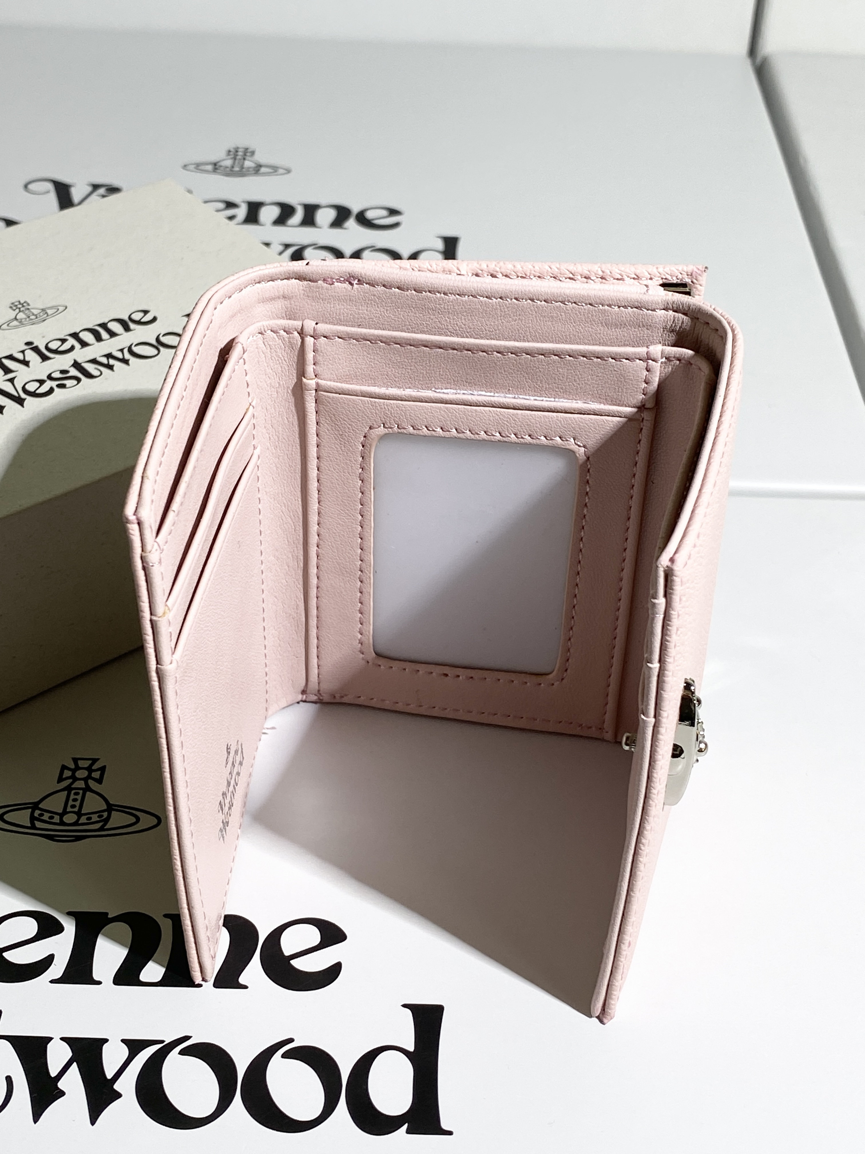 Vivienne Westwood 最新軟身荔枝皮銀包 (粉色)
