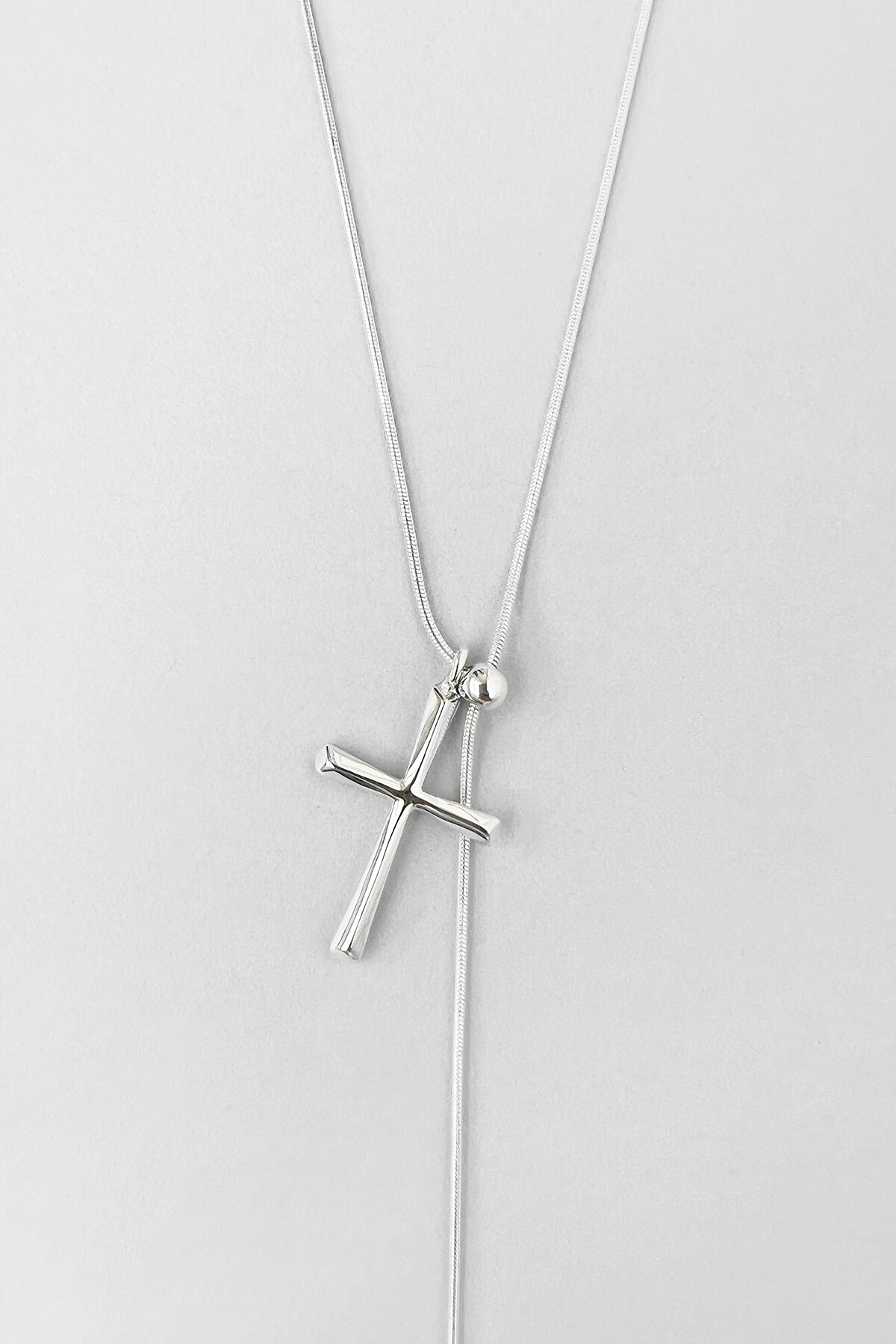 MONDAY EDITION SHEAR CROSS NECKLACE SMALL MWNL250704SV