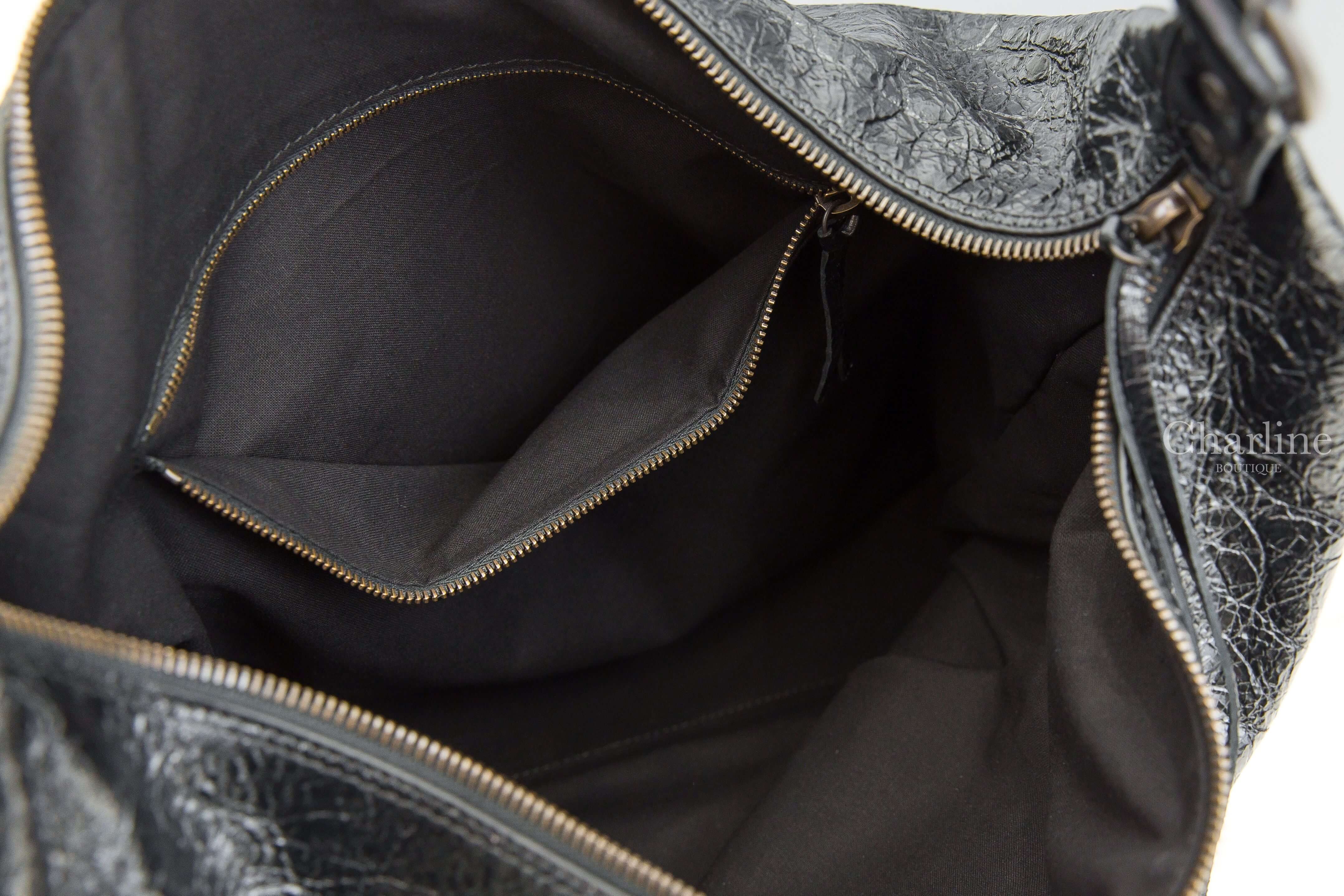 Balenciaga Women's Le City Hobo Bag Medium In Black 黑色黑釦小羊皮中型手提肩背包-Charline Boutique 精品代購