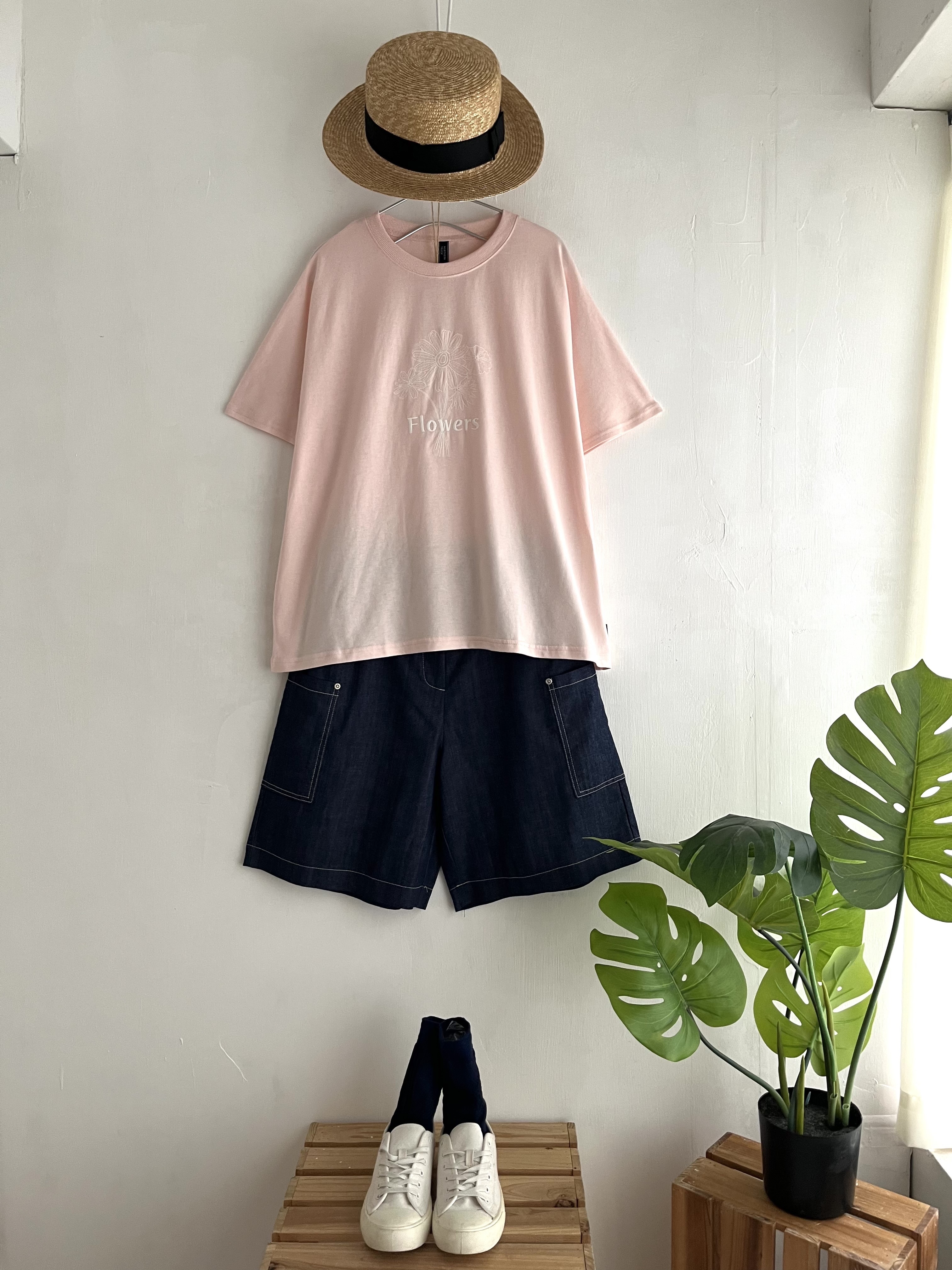 NORTHRN TRUCK粉紅色刺繡圓領tee