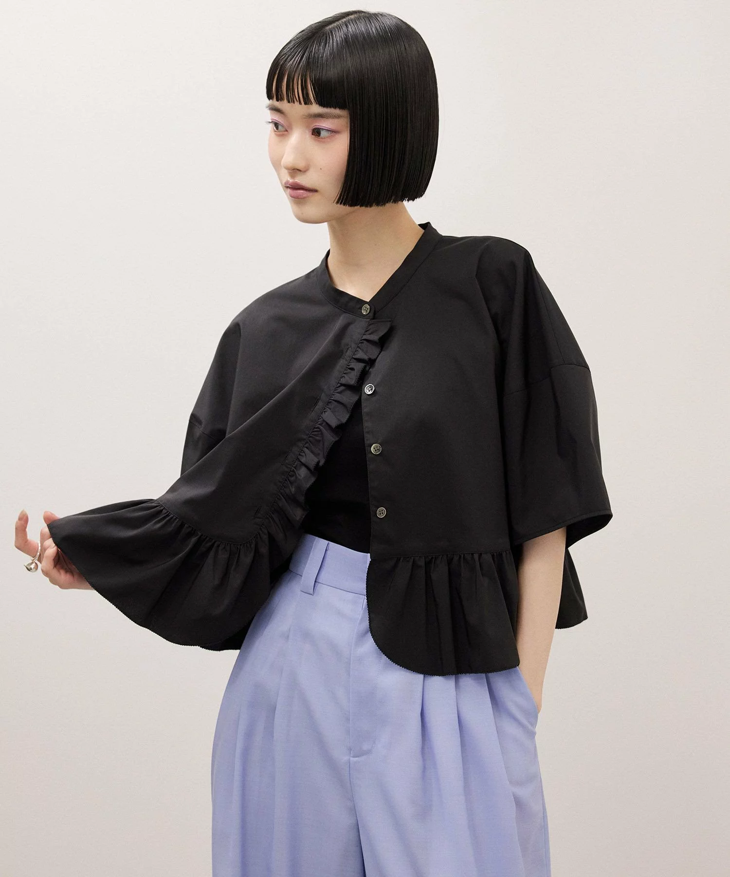 [預購] ADAM ET ROPE' FEMME 【永續環保系列】經典荷葉邊襯衫