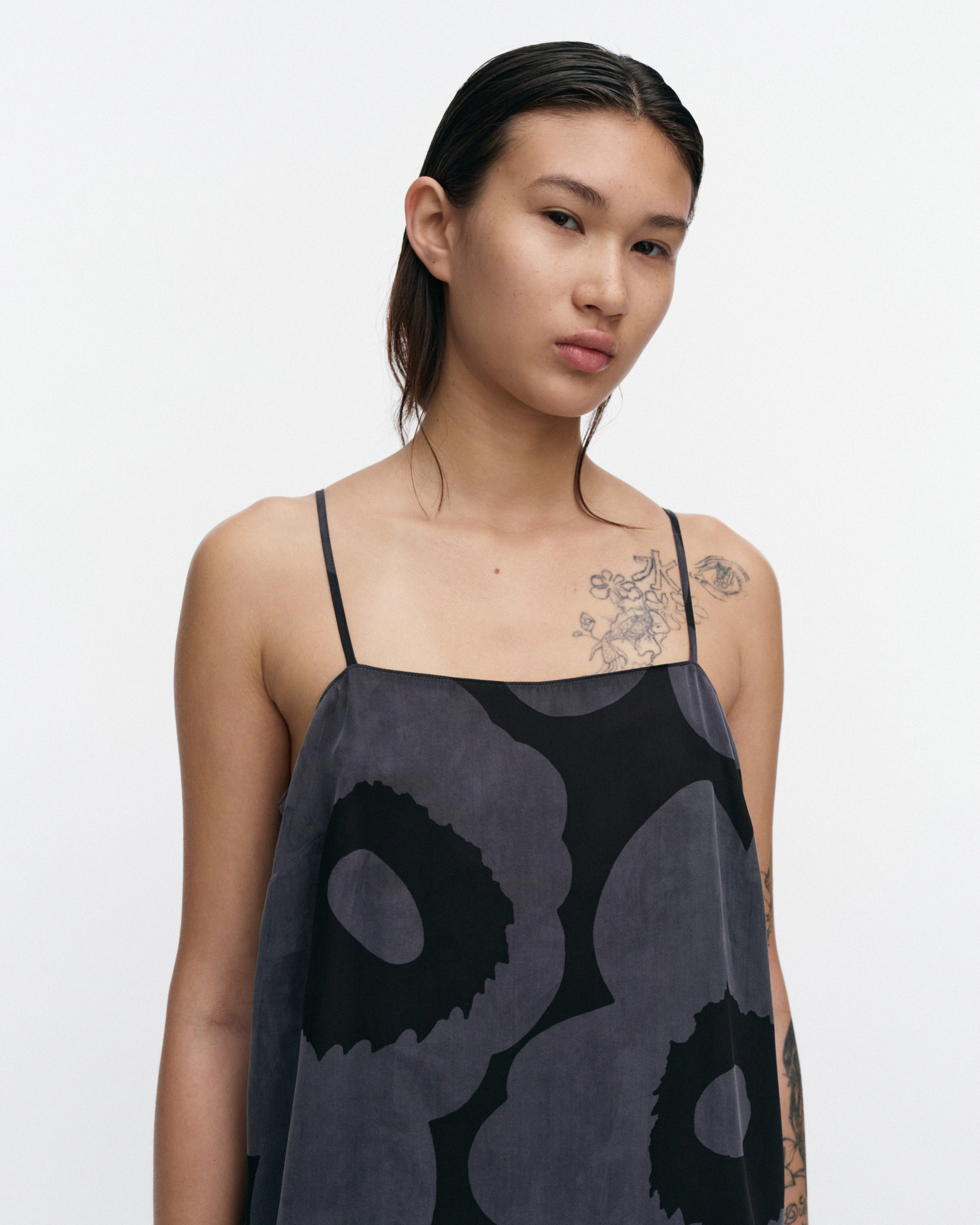 Pyörähdys Unikko 洋裝