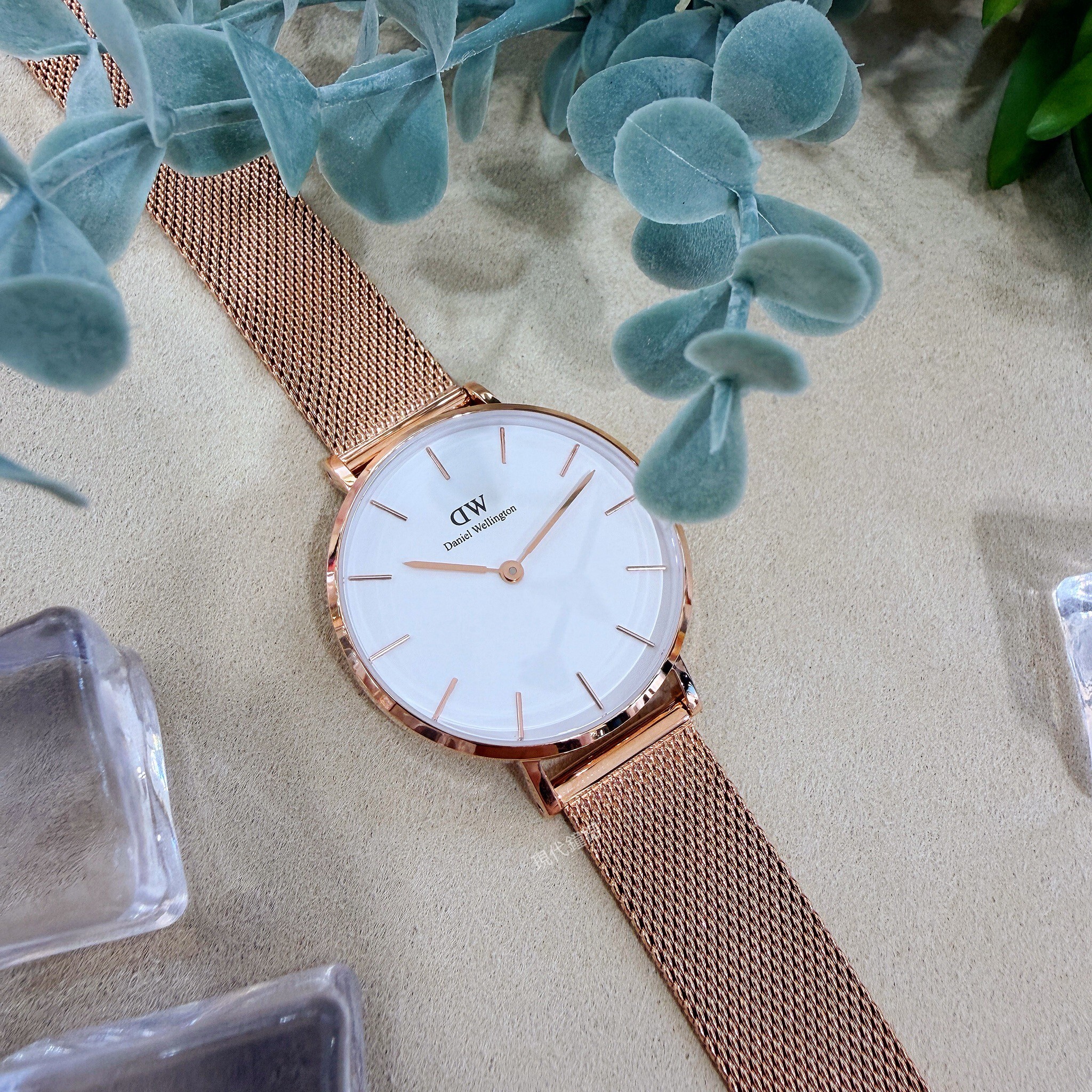 【DW Daniel Wellington】經典簡約女腕錶 DW00100163 32mm 現代鐘錶