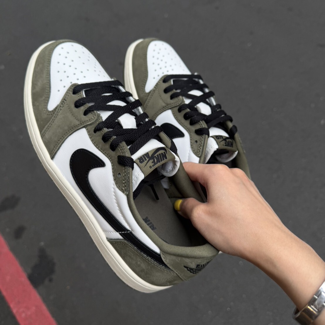 Jordan 1 Retro Low "Olive Summit" 橄欖綠 男鞋 HQ6998-200