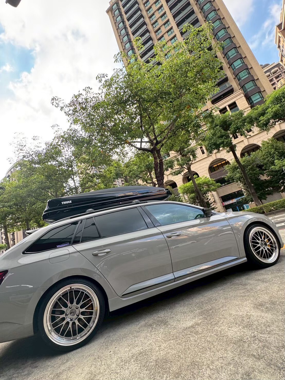 Škoda Superb Combi鋁圈改裝-安托華輪胎世界