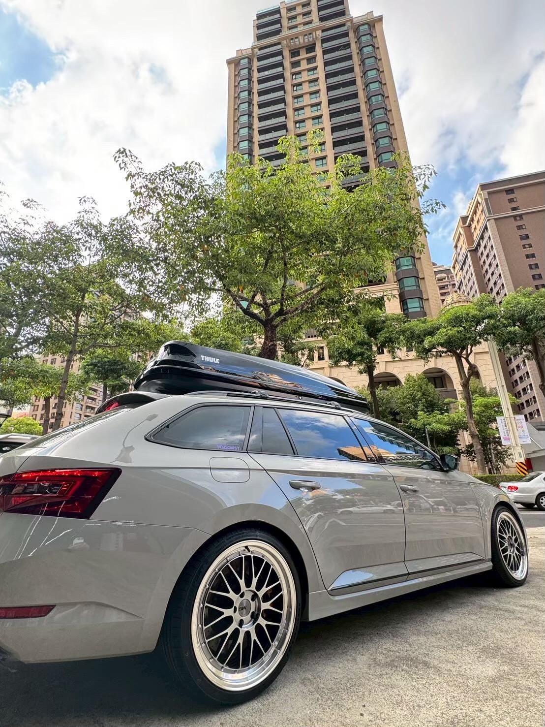 Škoda Superb Combi鋁圈改裝-安托華輪胎世界
