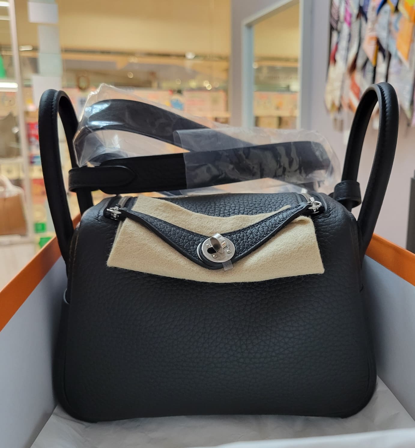 HERMES MINI LINDY 2 NOIR CK 黑銀 2代 短帶 TC