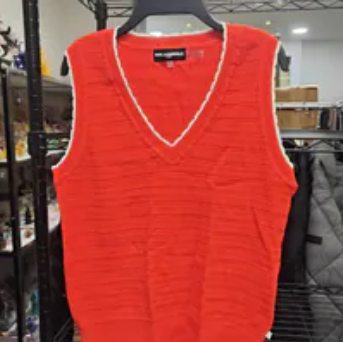[S] KARL LAGERFELD APPLE RED SOFT WHITE VNECK TOP, L6DSSI79-HH8 (SKL1711)