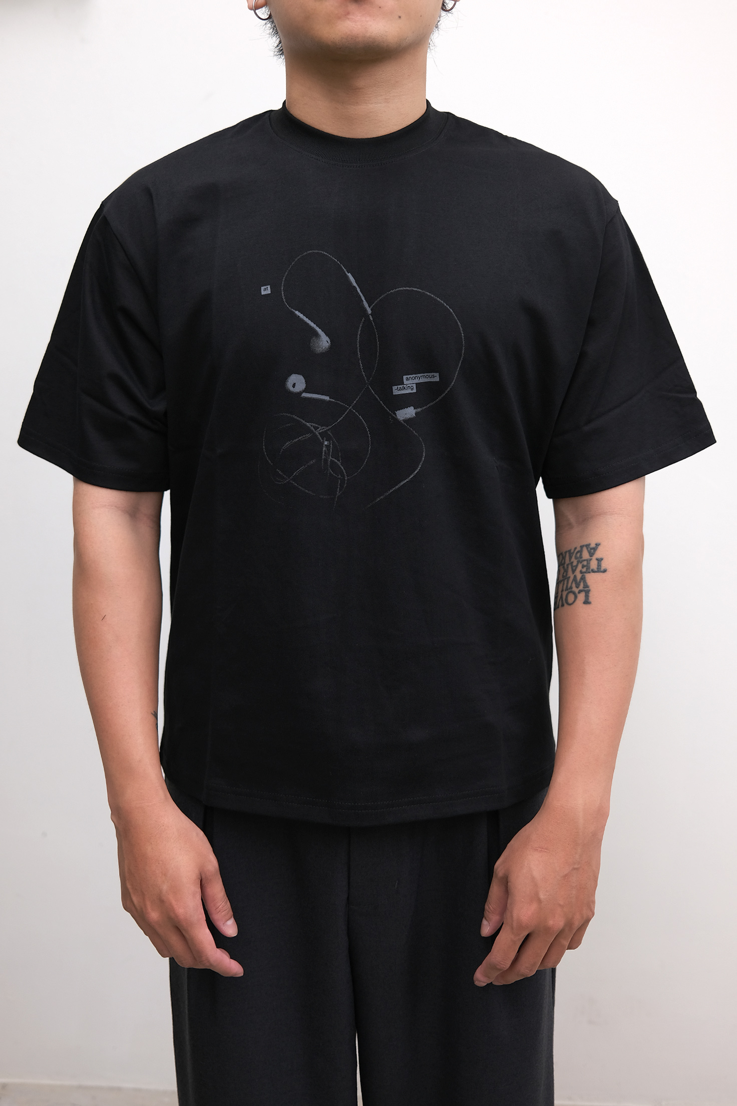Anonymous Talking｜S26-SS12 – EarPods Tee (Black)