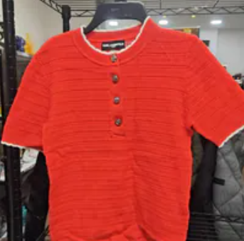 [S] KARL LAGERFELD APPLE RED SOFT WHITE SHORT SLEEVE KNITTED POLO SHIRT WITH BUTTON, L6DSSI78-HH8 (SKL1715)