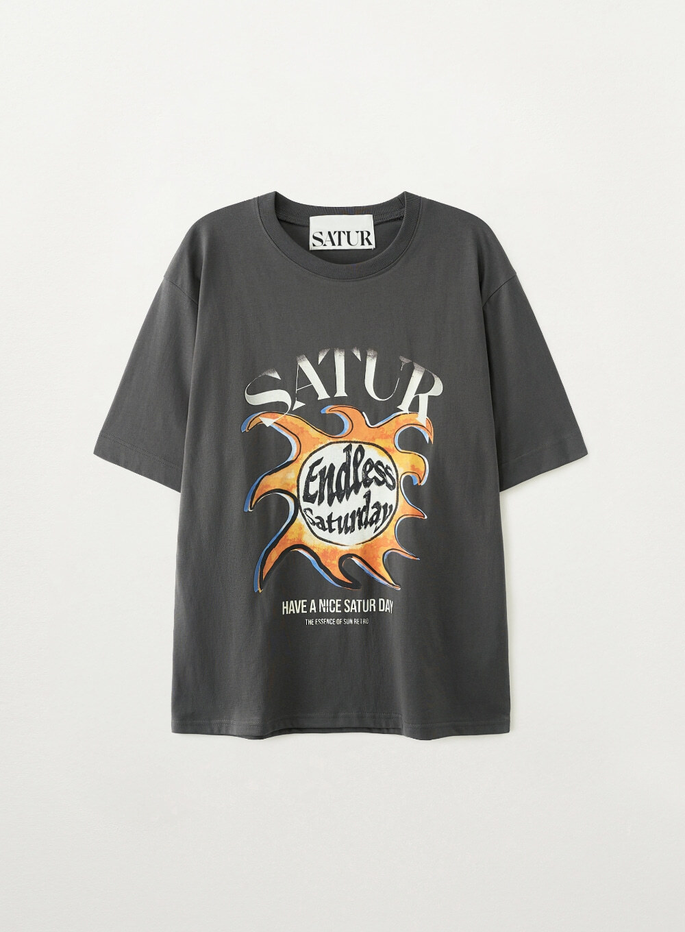 【入LIVECODE一件減至$278😱🔥！】【韓國大熱品牌😍朴圭瑛SEVENTEEN同款！】【SATUR】 Sun Retro Graphic T-Shirt (4 Colors)