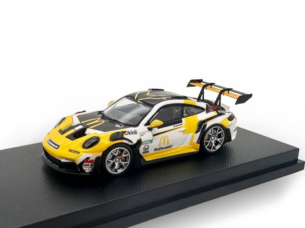 PO-$150 * E MODEL * 1:64 PORSCHE 911 GT3 RS BLACK-YELLOW LIVERY
