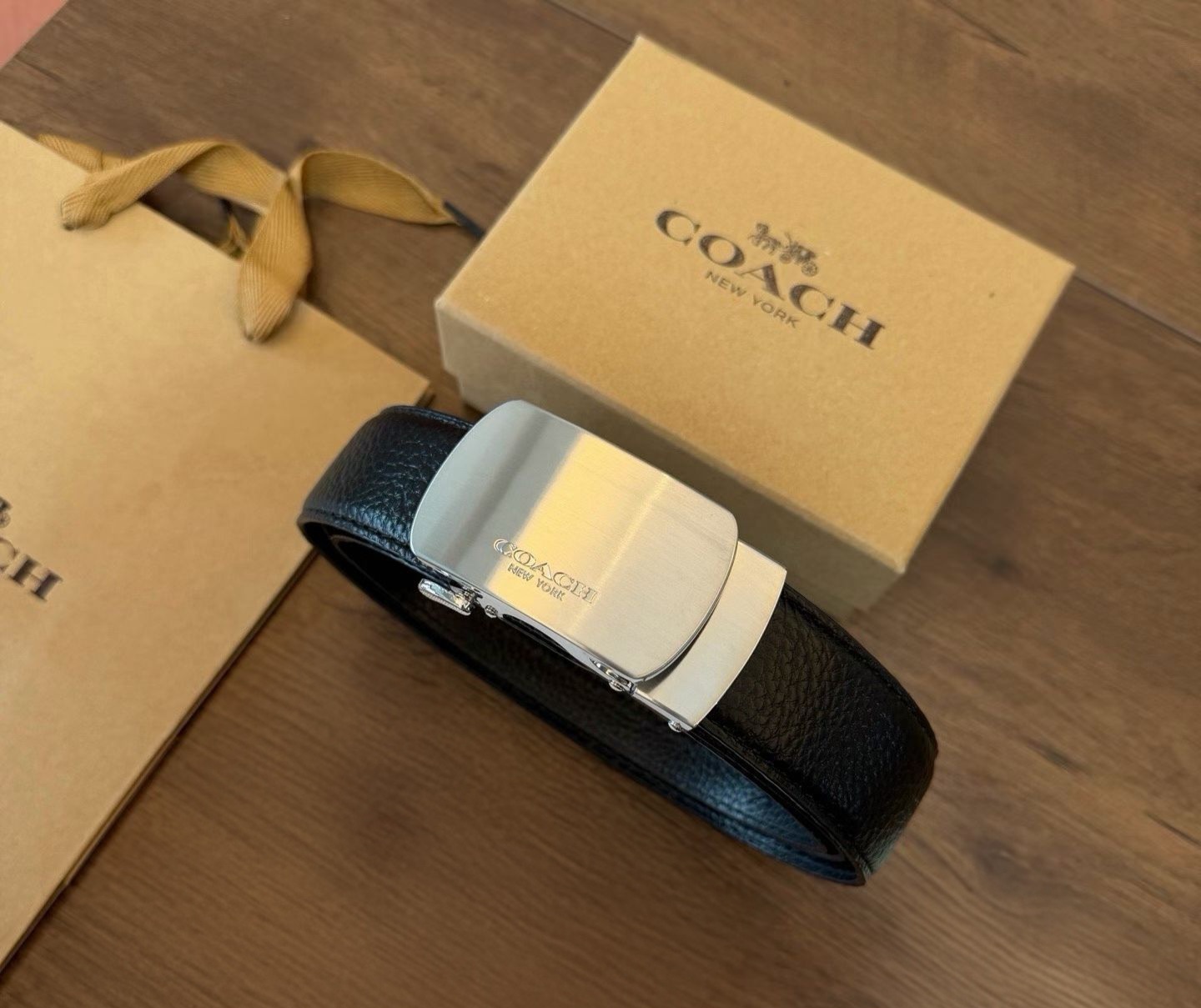 Coach 男款皮帶 併 銀色五金扣