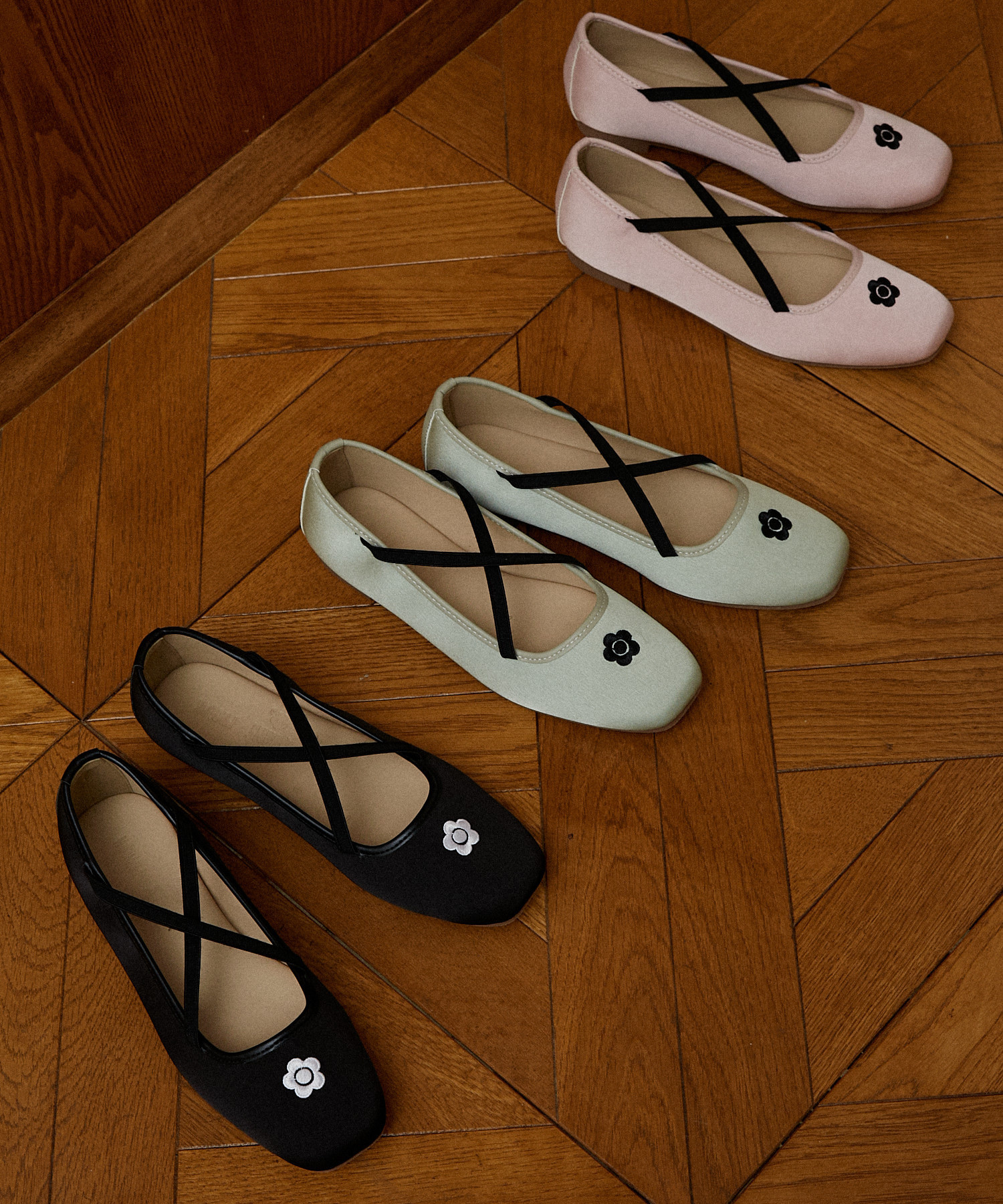 MARY QUANT × PUBLUX / embroidered satin ballet flats