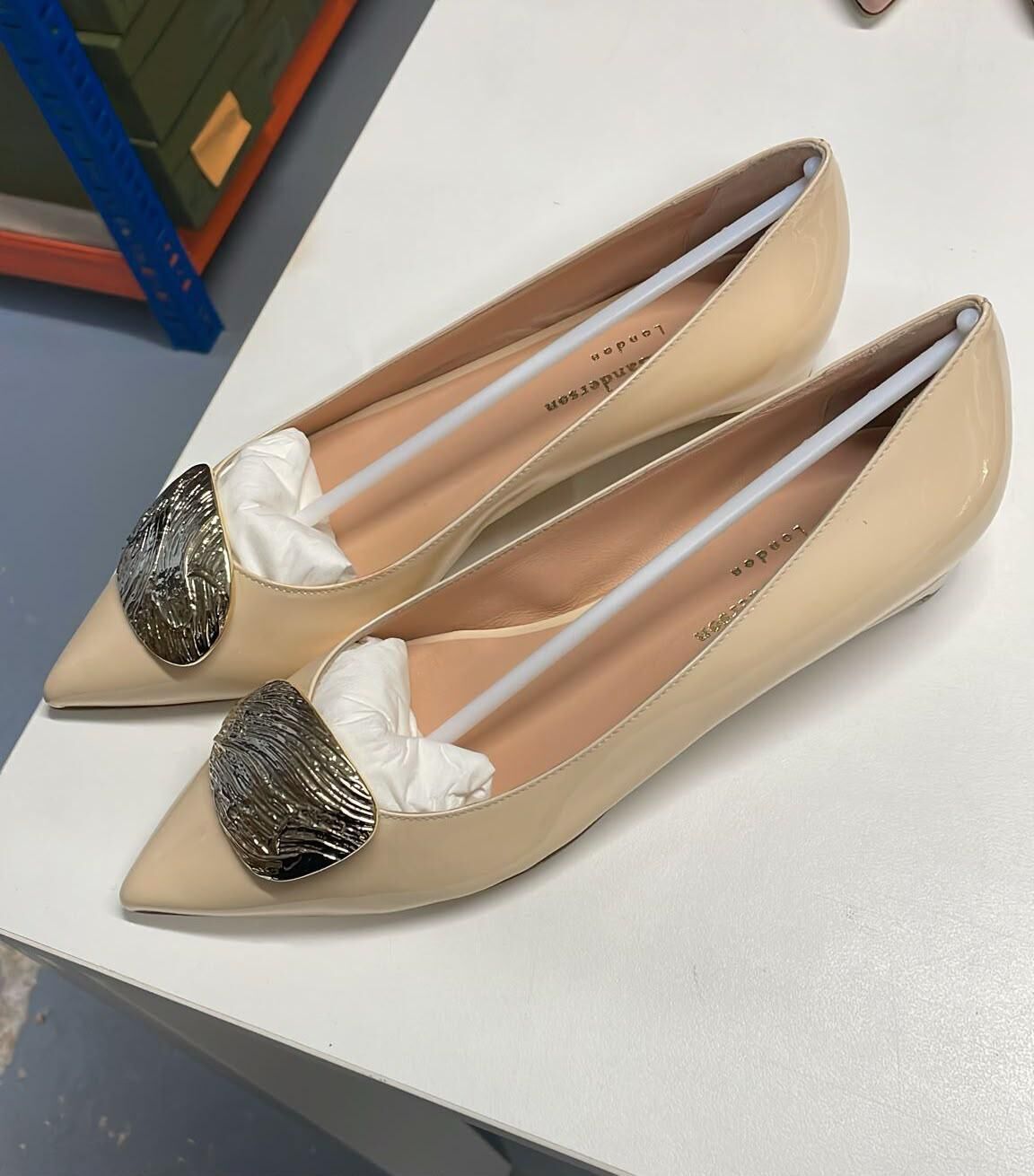 Rupert Sanderson ripple bedfa flats beige