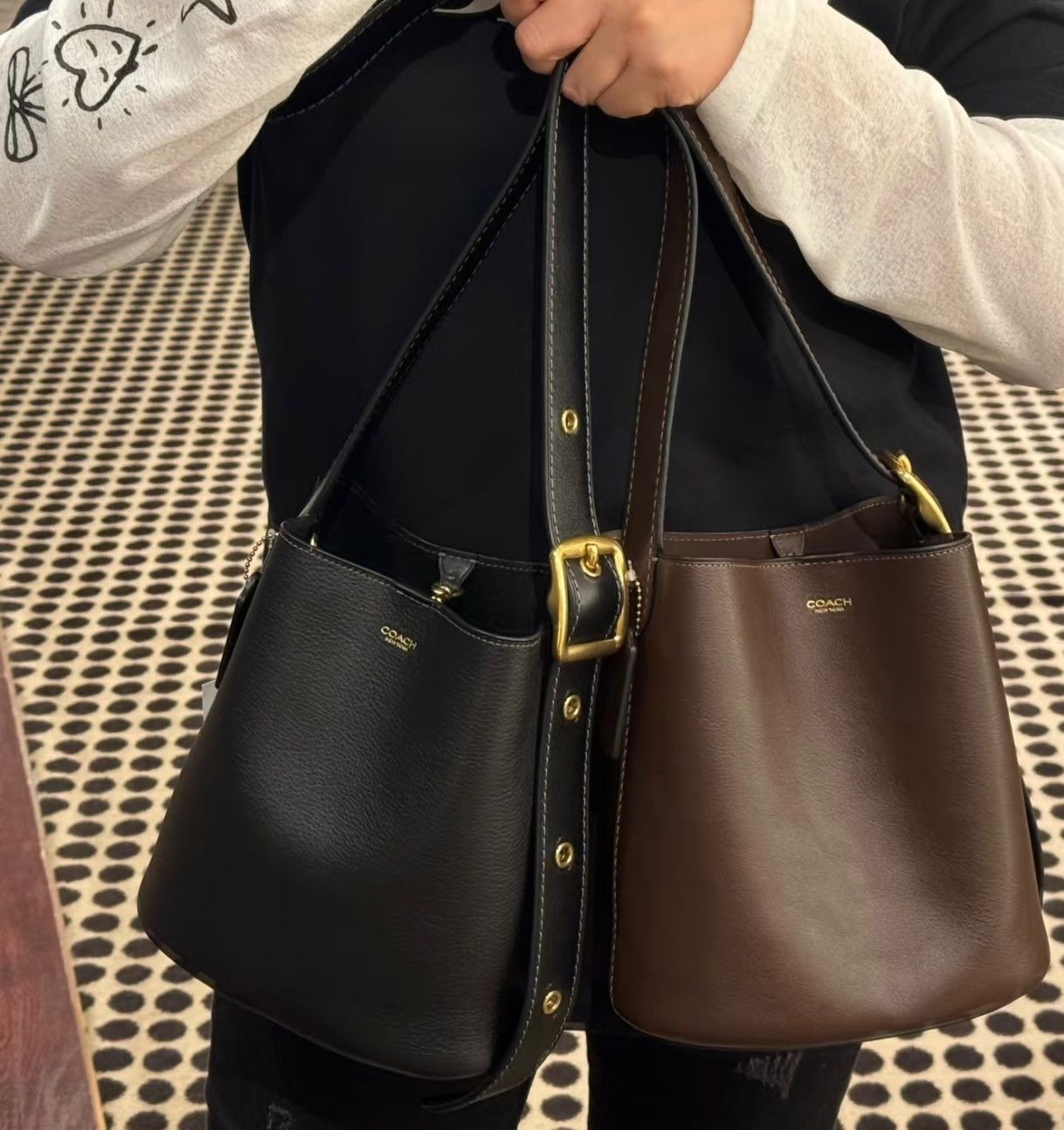 【現貨】COACH Bleecker 21 H060560 水桶包
