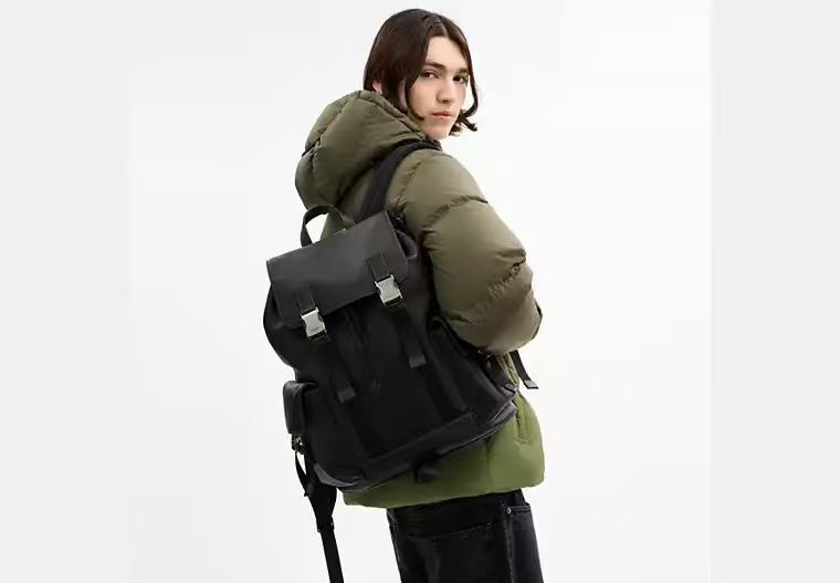 【預購】COACH H060601 休閒雙肩包（黑色）