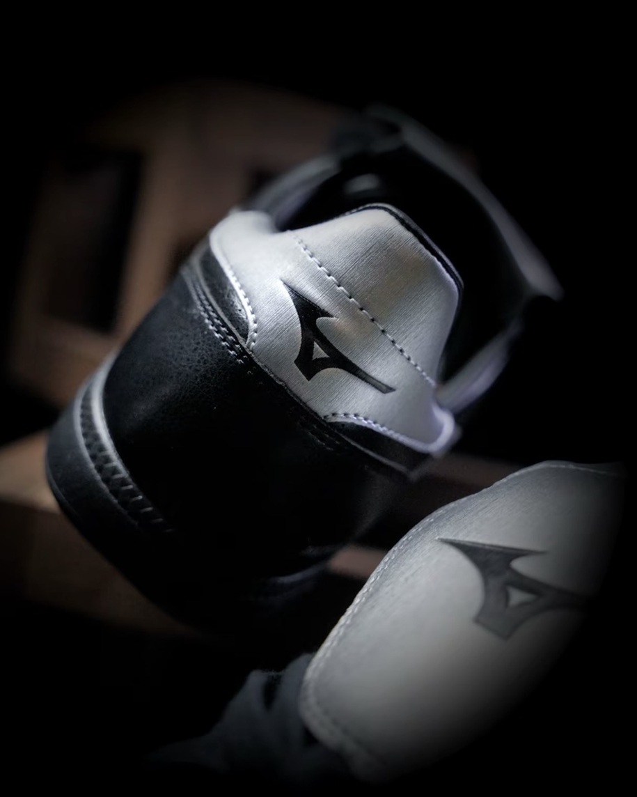 [預訂] MIZUNO CT 01 Football Trainer | Black Silver