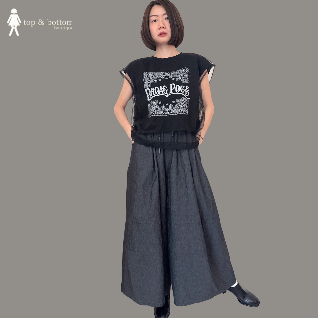 PRINTED SQUARE TEE WITH MESH OUTER