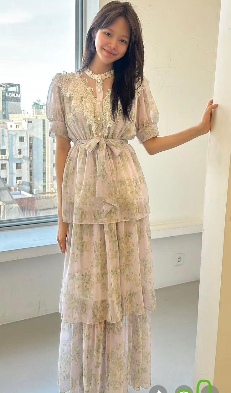 Y88( Renee 生日價) 胸43 腰 22-40 hip 46長 52 $699(一口價)