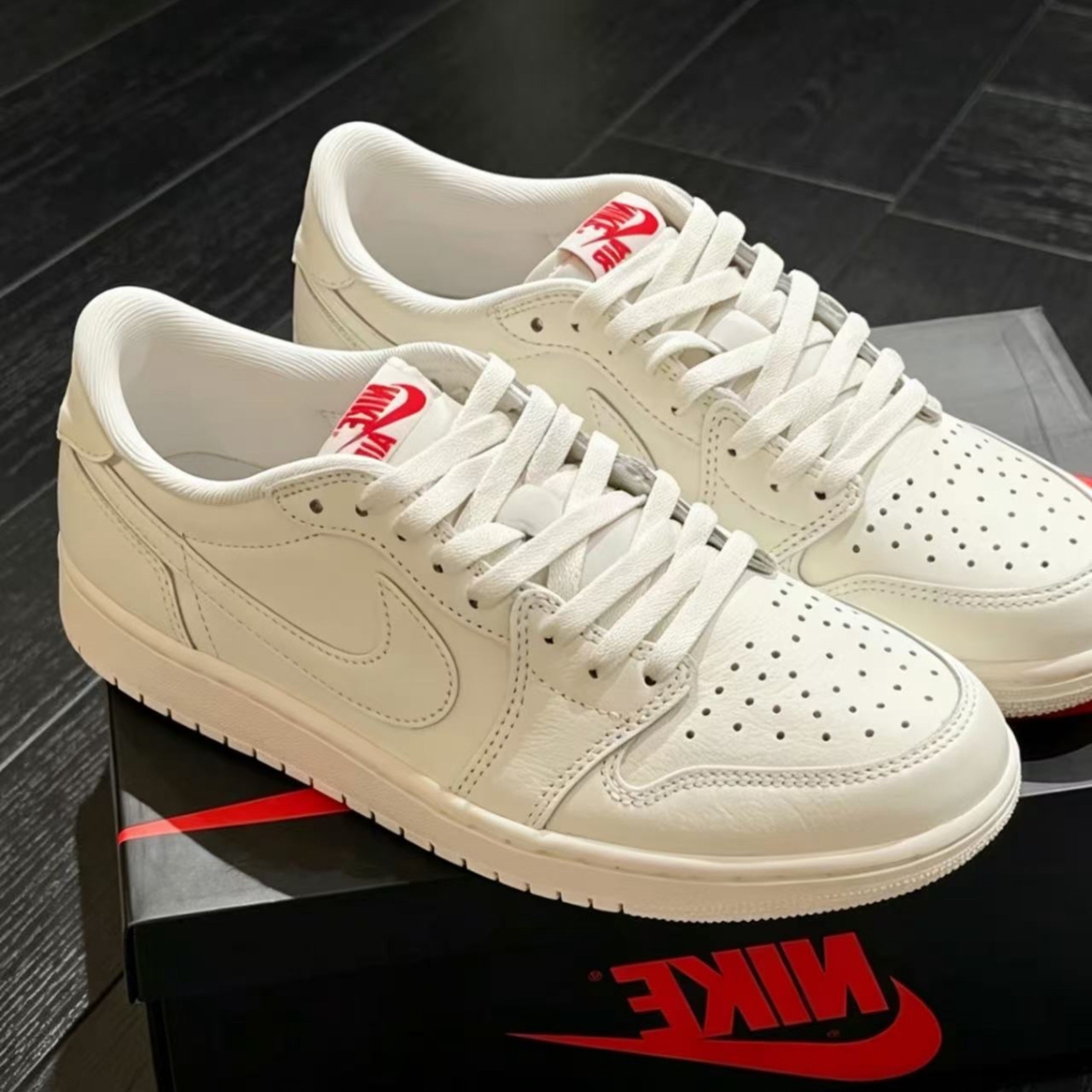 NICEDAY 代購 Air Jordan 1 Retro Low OG Sail 奶白 奶油 復刻 白 紅 HQ6998-100
