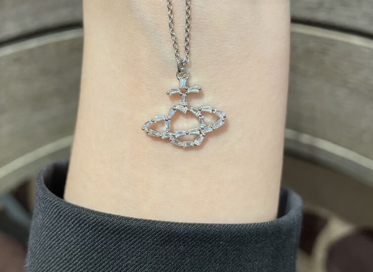 Vivienne Westwood 純銀鏤空 Necklace